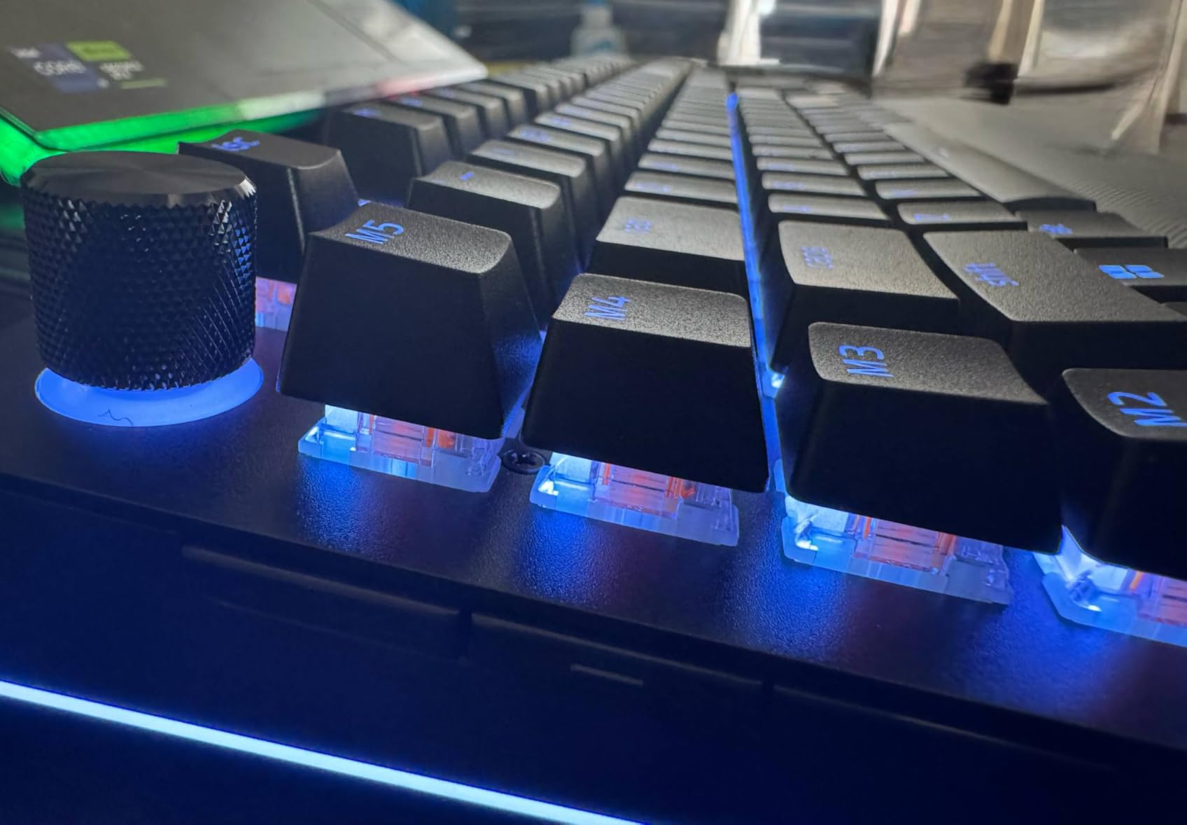 Razer BlackWidow V4 Pro Wired Mechanical Gaming Keyboard: Orange Switches Tactile & Quiet - Doubleshot ABS Keycaps - Command Dial - Chroma RGB - Magnetic Wrist Rest - Snap Tap customer photo 2