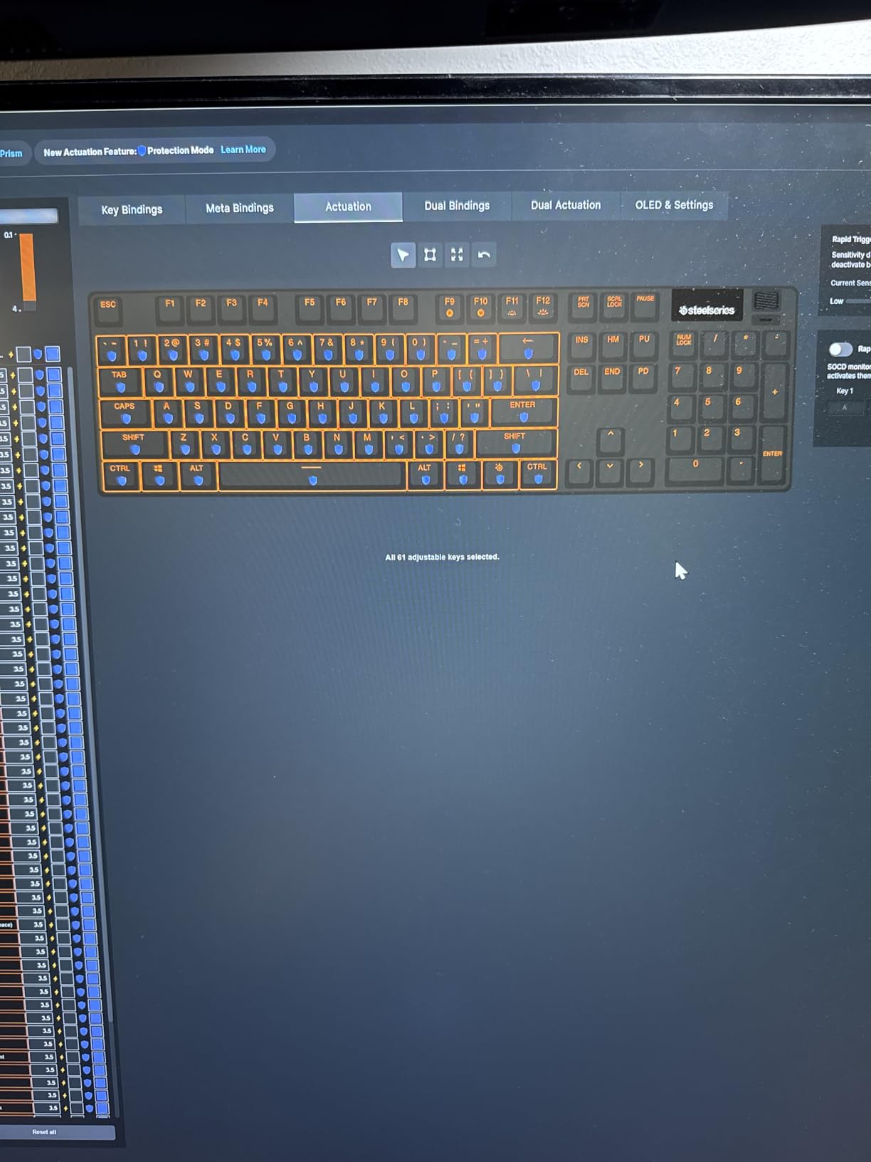 SteelSeries Apex Pro Gen 3 OmniPoint 3.0 HyperMagnetic Switches Gaming Keyboard - Adjustable Actuation, Rapid Trigger, Game-Ready Presets, OLED, RGB, PBT Keycaps, USB-C customer photo 2