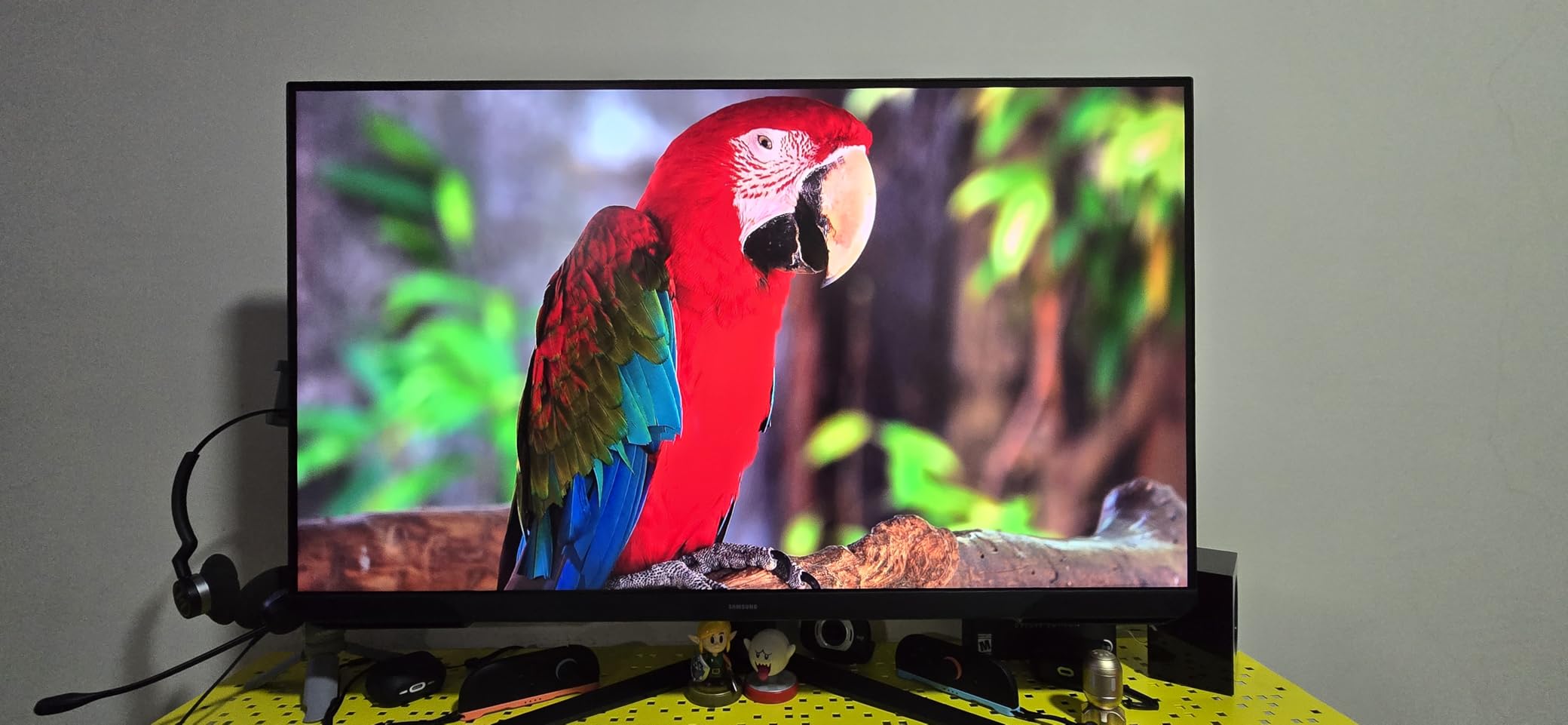 Samsung 24-Inch Odyssey G3 (G30D) Series FHD Gaming Monitor, 1ms, 180Hz, AMD FreeSync, Adjustable Stand, Black Equalizer, Virtual Aim Point, Eye Saver Mode, Flicker-Free, LS24DG302ENXZA customer photo 2
