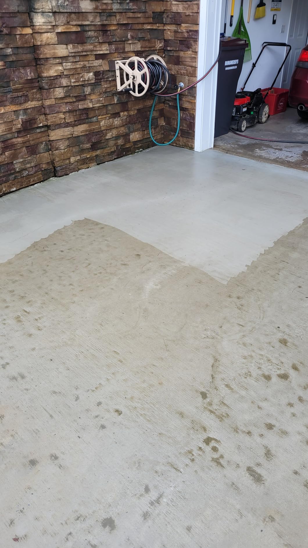 Greenworks Pro Brushless 3000 PSI (CSA Certified) 2.0 GPM Max / 1.1 GPM Electric Pressure Washer (Foldable Handles, Rugged Steel Frame, 25 FT Hose, 35 FT GFCI Power Cord) customer photo 2