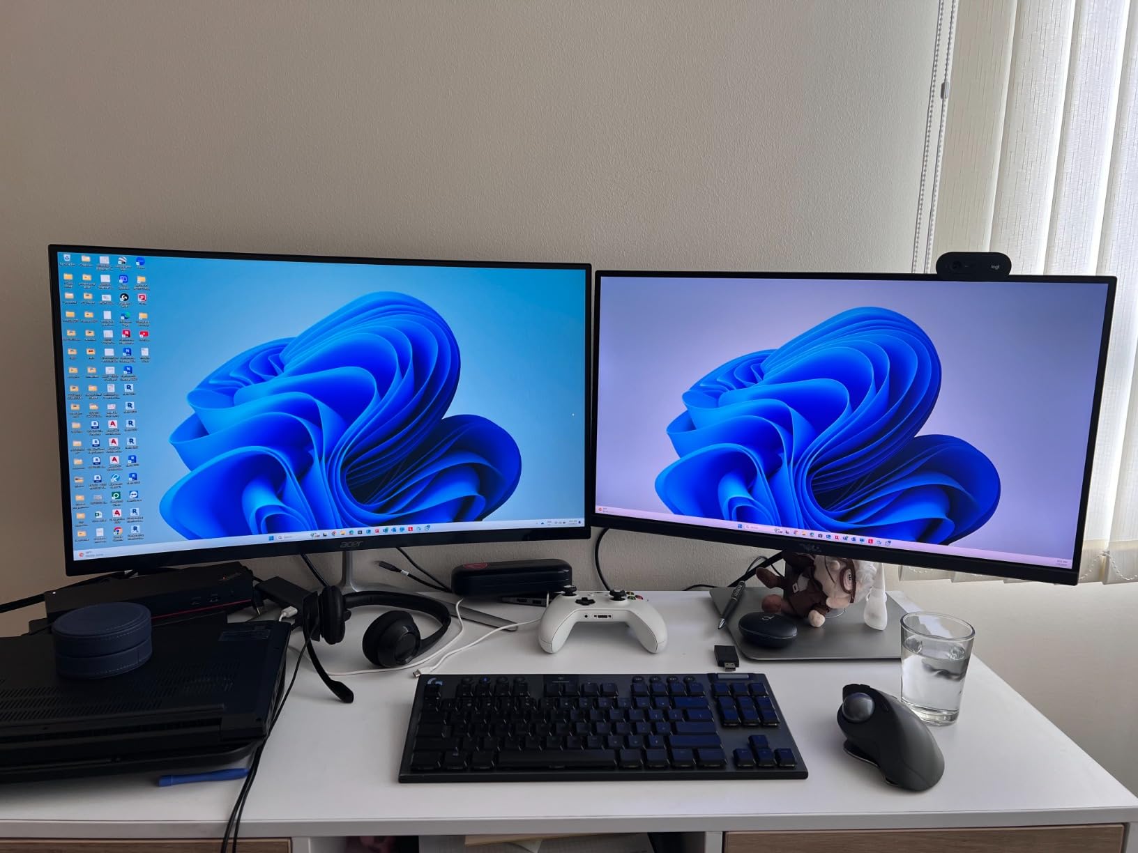 Acer Nitro 31.5 Inch WQHD 2560 x 1440 1500R Curved Gaming Monitor | AMD FreeSync | Up to 180Hz Refresh | 1ms (VRB) | Tilt | One Display Port 1.4 & Two HDMI 2.0 | EDA323QU S3bmiiphx customer photo 1