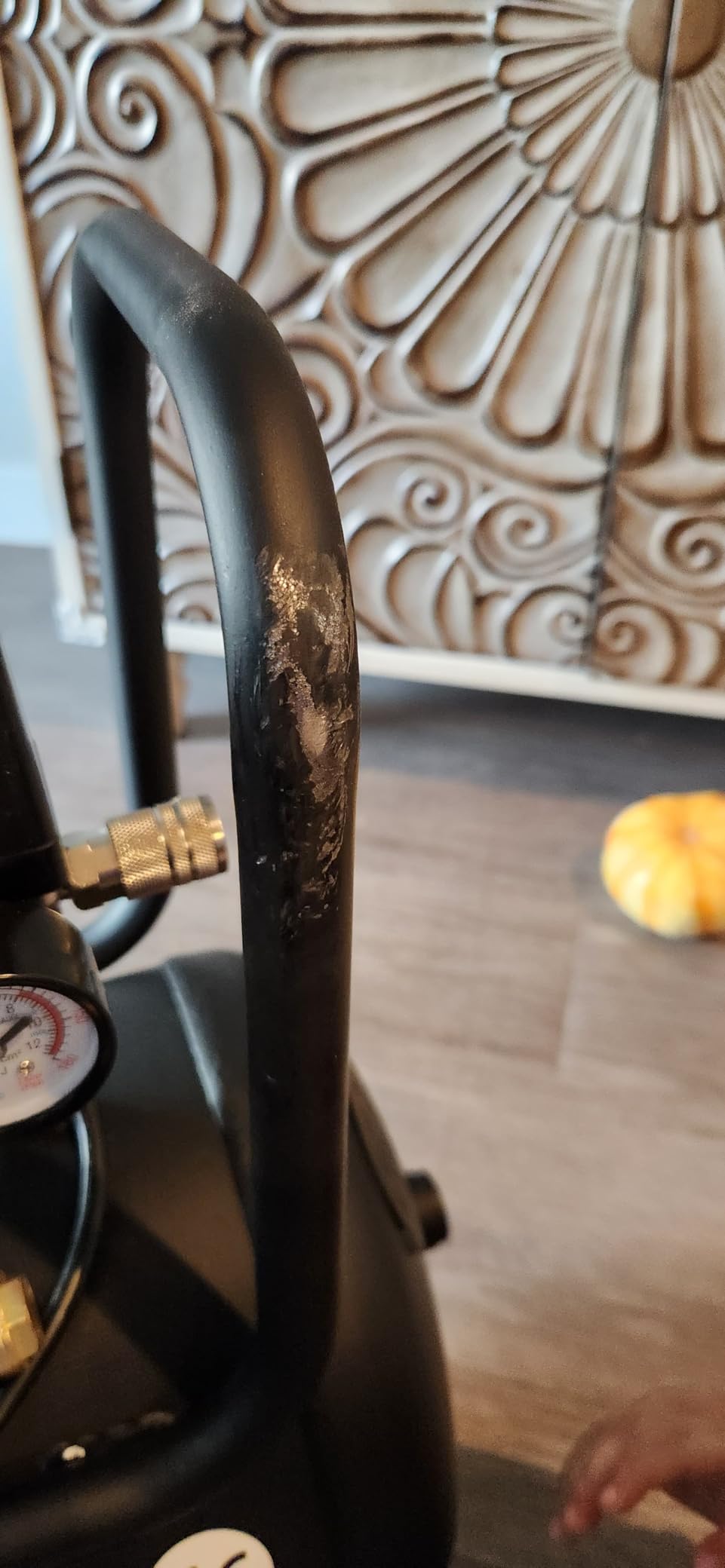 8 Gallon Ultra Quiet Air Compressor, 1.5HP 4.52 CFM, Max 115 PSI Oil-Free Air Compressor Tank, 110V/60hz, 70dB Air Compressor for Car Repair, Spray Painting, Woodwork Nailing customer photo 1