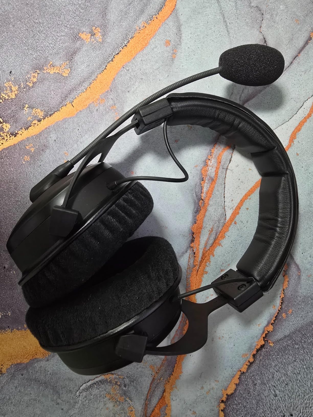 beyerdynamic MMX 330 Pro Open-Back Gaming Headset with Stellar.45 Driver and Condenser Microphone, Wired Gaming Headphone Suitable for PC, Gaming Console, PS, Switch. Handmade in Germany, Black customer photo 2