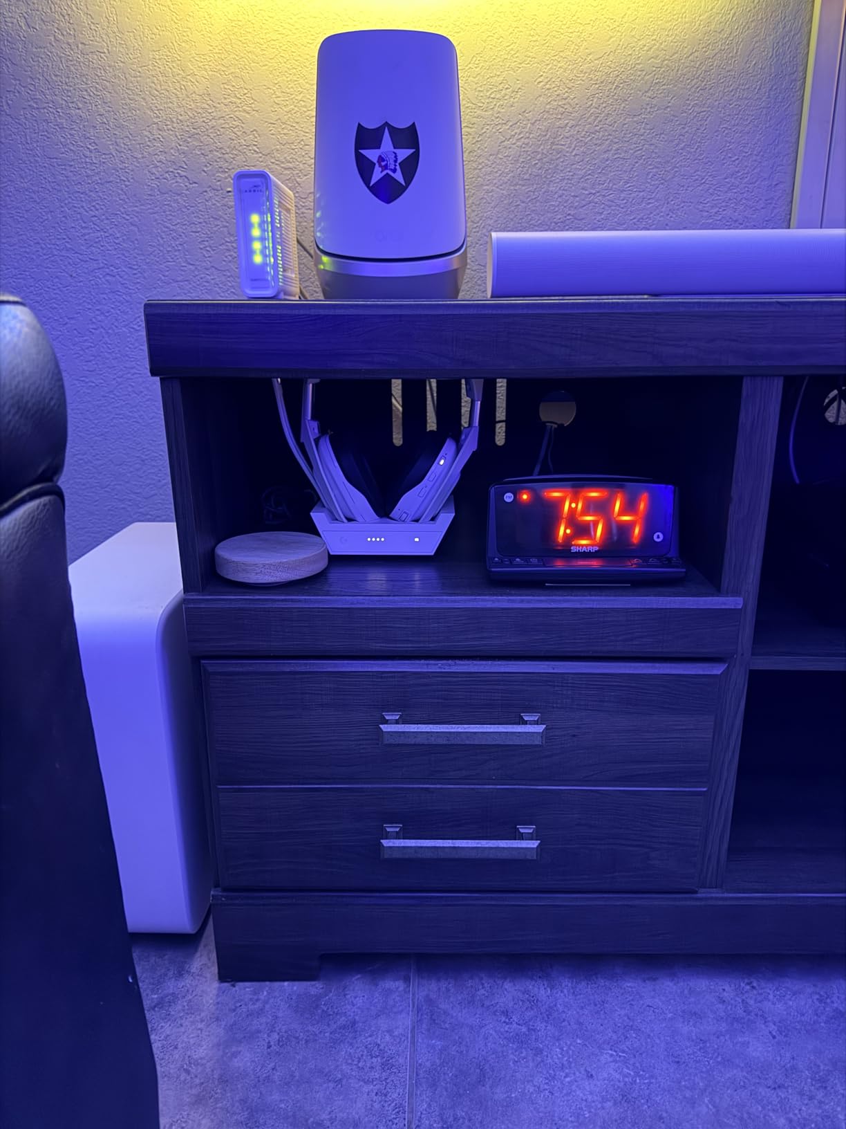 Astro A50 Multi-Platform Wireless Gaming Headset + Base Station for PS5/Xbox/PC: PLAYSYNC Audio Switcher, <16bit/48kHz (Console), <24bit/48kHz (PC), 24hr Battery, 2.4GHz & BT - Black customer photo 2