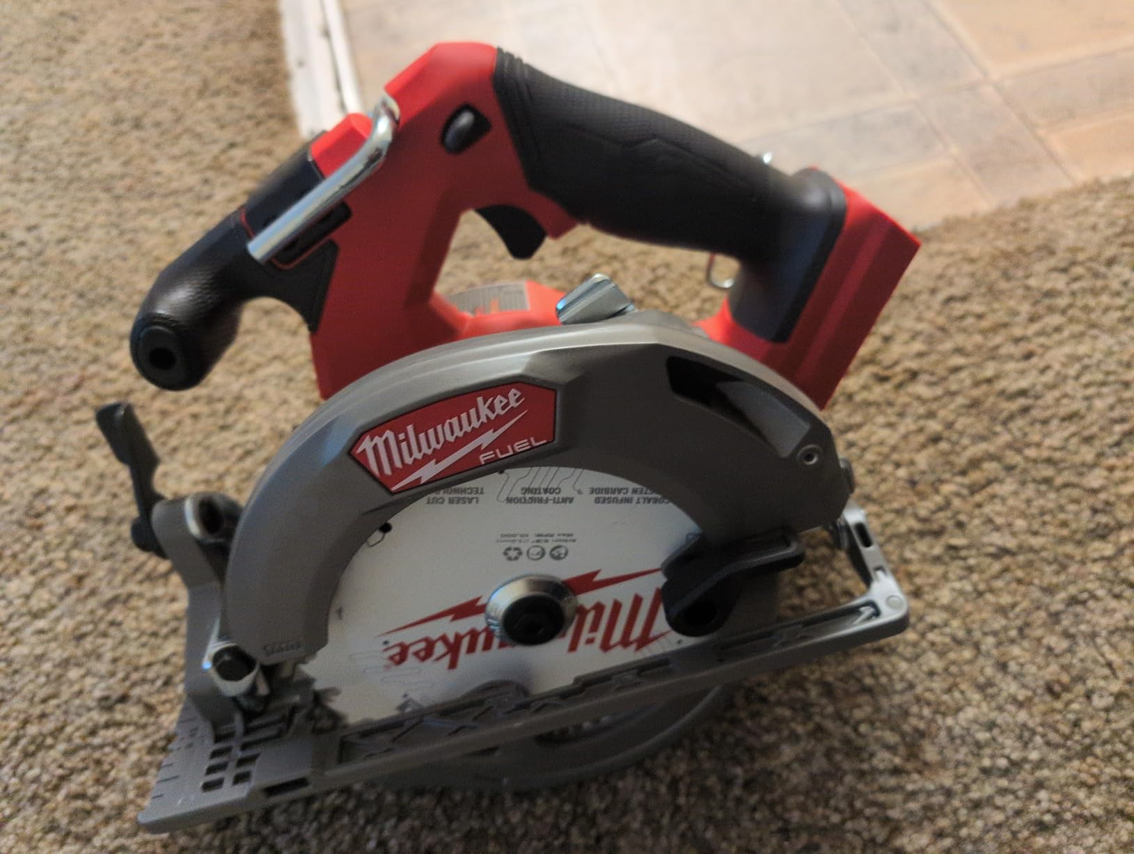 Milwaukee M18 FUEL 6-1/2 INCH Circular Saw Tool ONLY customer photo 1