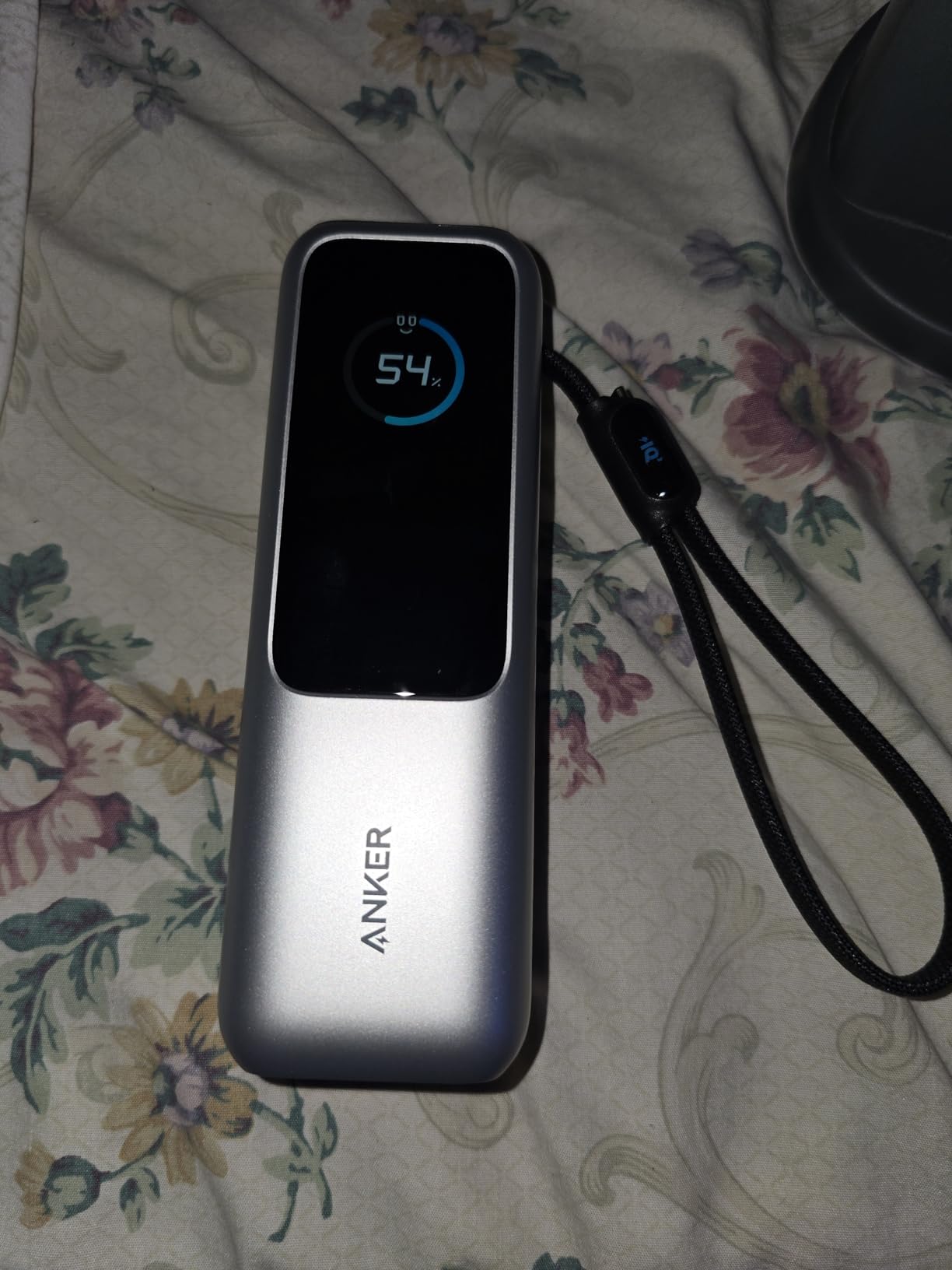 Anker Laptop Power Bank, 25,000mAh Portable Charger with Triple 100W USB-C Ports, Built-in Retractable Cables, Flight-Approved for Travel, iPhone 17/16 Series, MacBook, Samsung, and More customer photo 2