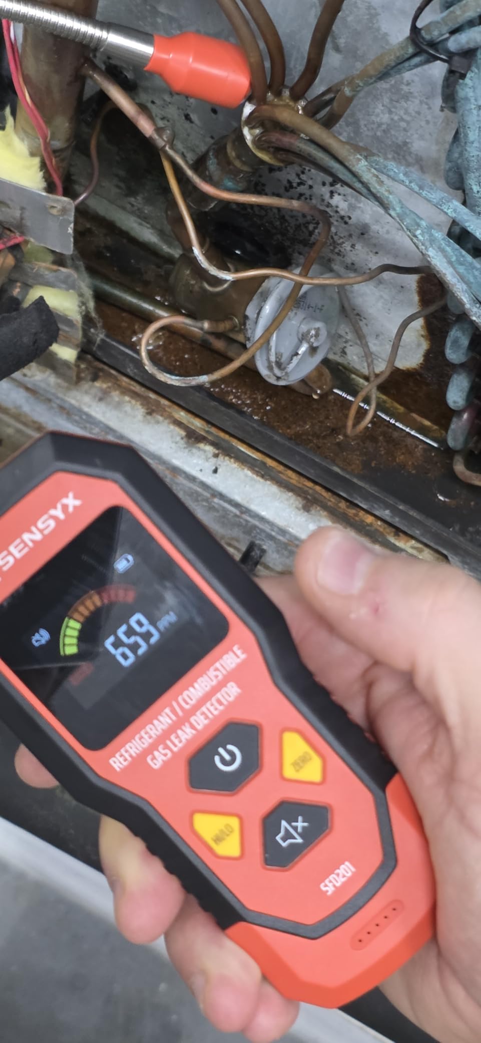 Rechargeable HVAC Refrigerant Leak Detector, Halogen Freon Sniffer, Air Conditioning Detection, Automotive Gas Finder (SFD201 Refrigerant&Combustible Gas Detector) customer photo 1