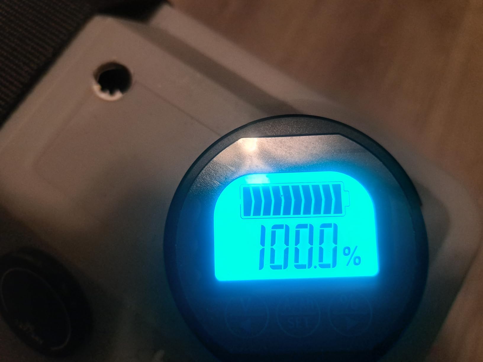 BINTA Battery Monitor with Shunt 8-120V 0-500A Voltmeter Ammeter, Voltage Current Meter, Backlight Waterproof Battery Monitor for Auto Car Motor RV Motorhome Golf Cart Trucks Boat Solar Panel customer photo 2