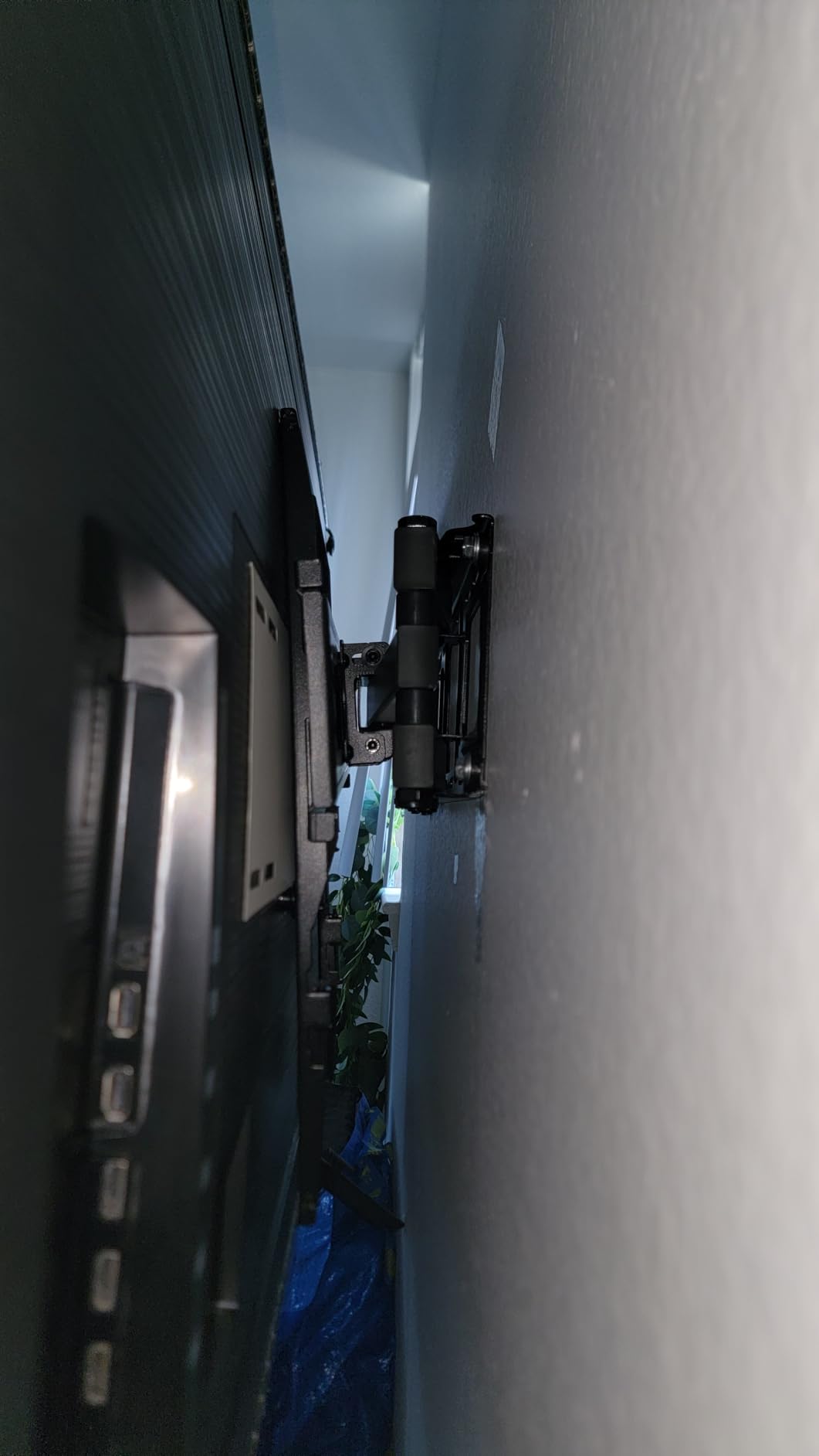 EconoMe TV Wall Mount for Most 32-65 inch Flat Screen LED 4K TVs, TV Mount with Swivel and Tilt Articulating Dual Arms, Full Motion Wall Mount up to 16 inch Stud, Max VESA 400X400mm, up to 99lbs customer photo 1