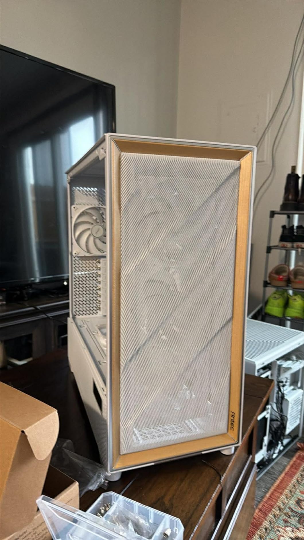 Antec Flux Pro, 6 x PWM Fans Included, High-Airflow Front Panel with Walnut Wood, iShift PSU 90° Mount, USB3.0 x 2, Type-C, 420mm Radiator Support, Temp. Display, Full-Tower E-ATX PC Case customer photo 2
