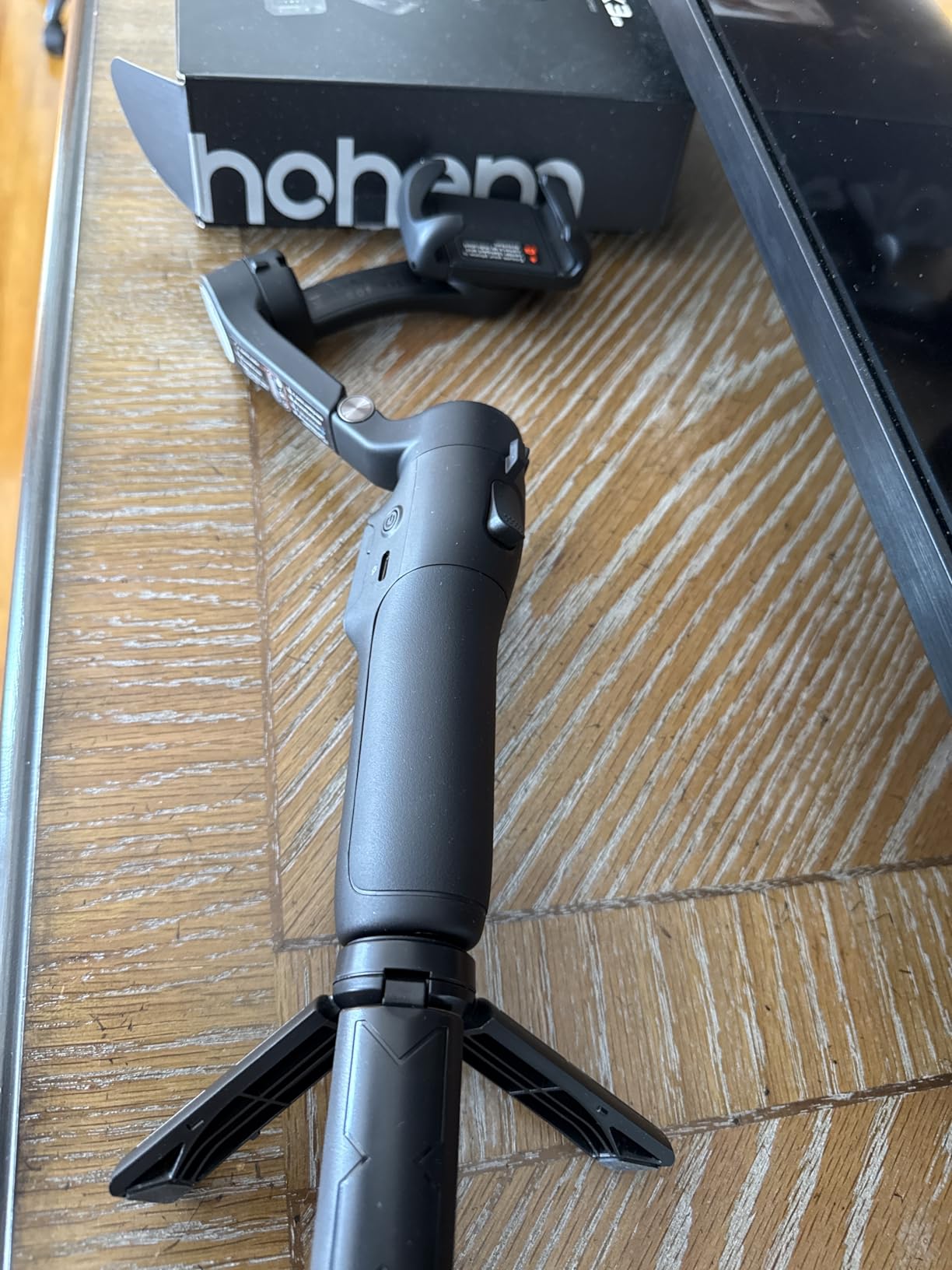 hohem iSteady X3 SE Gimbal Stabilizer for iPhone, Phone Stabilizer with Detachable Remote Control, Portable Foldable 3-Axis Phone Gimbal for Android & iPhone 16 15 Pro Max, Ideal for Travel Vlogging customer photo 1