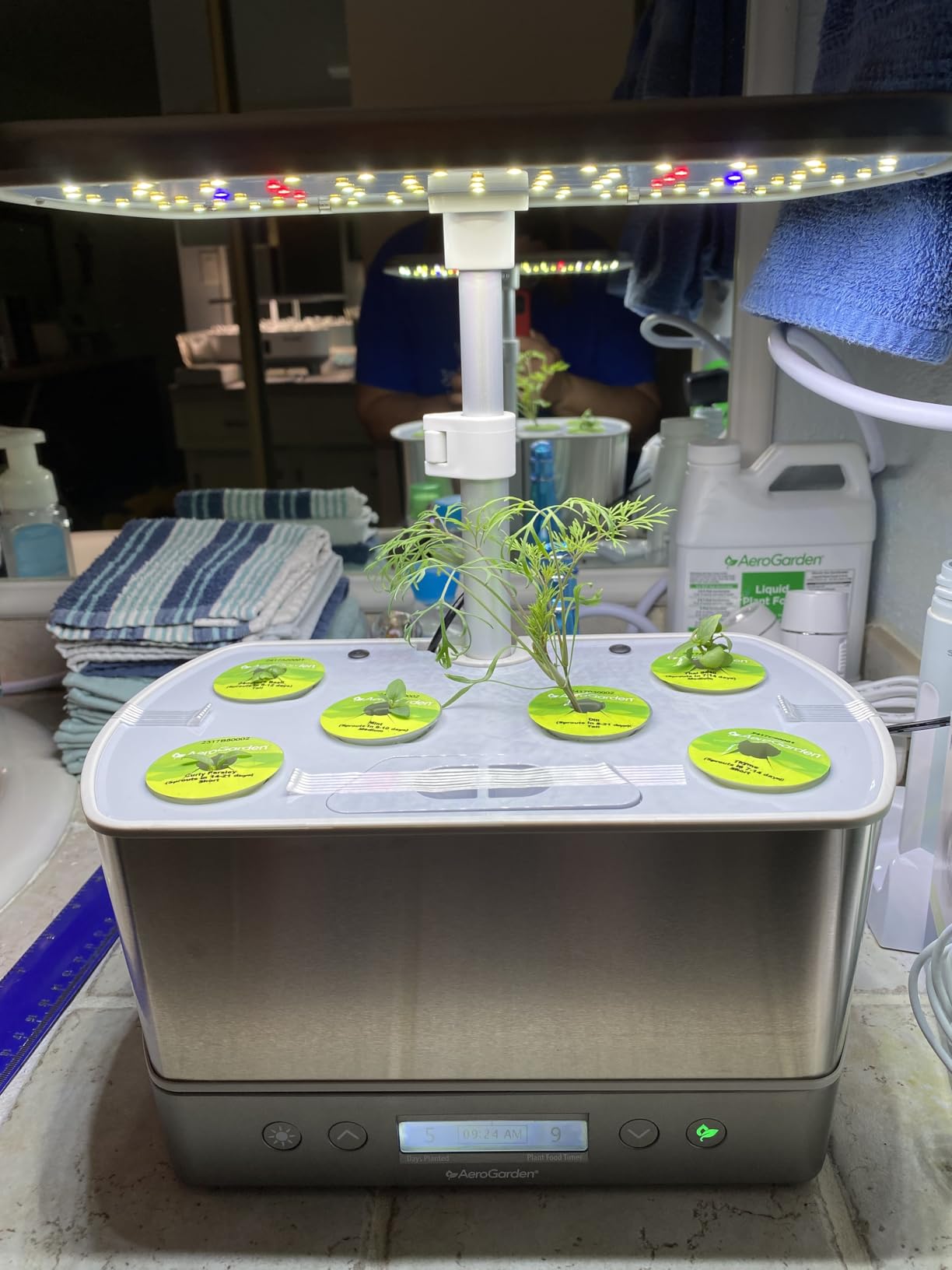 Ahopegarden Hydroponics Growing System Kit Indoor Herb Garden with Grow Light 12 Pods, with LCD Touch Panel Hydroponic Planter, Planting Height Up to 17