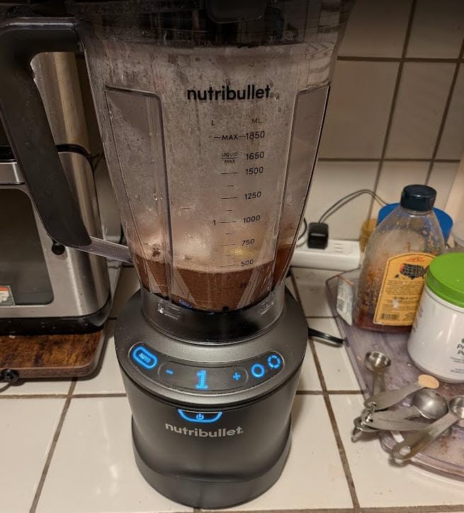 nutribullet SmartSense Blender Combo, 1400W, 64oz Pitcher, 32oz & 24oz Cups, 5-Speed, Smoothies, Ice and Frozen Fruit, Nut Milk, Soup, Matte Black, NBF50700AK customer photo 2