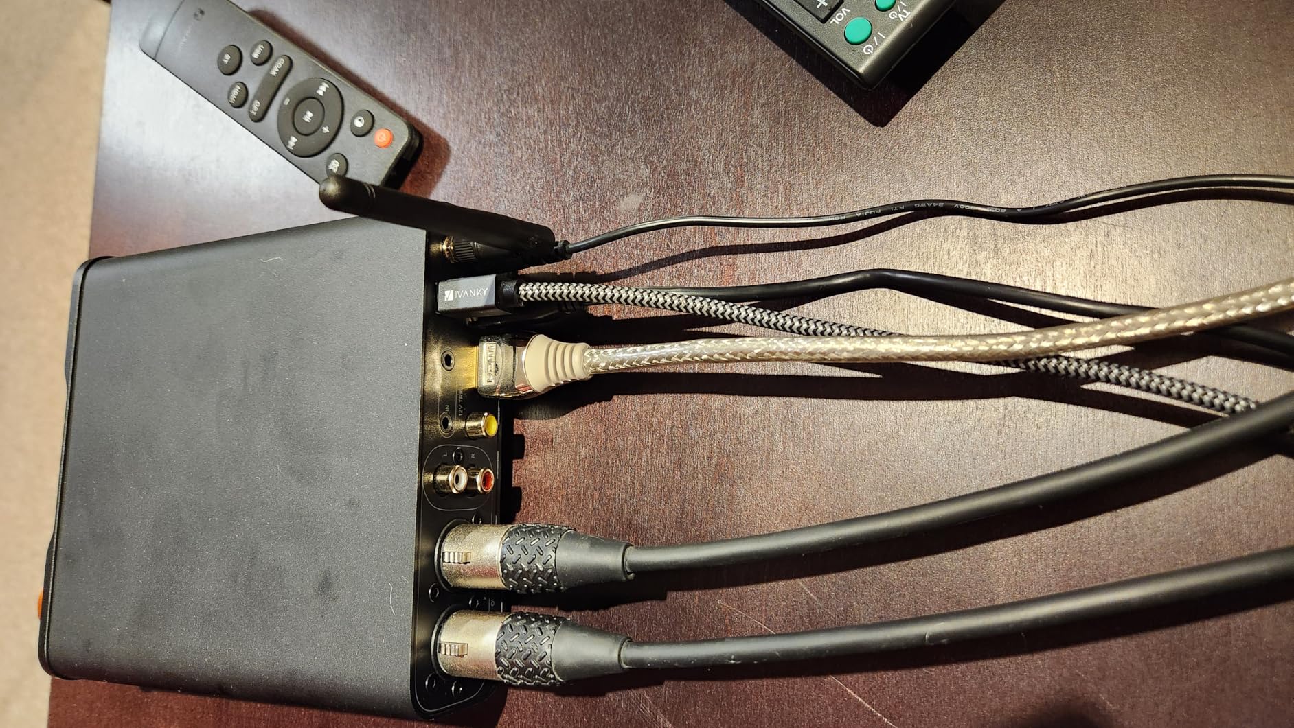 Fosi Audio ZD3 Desktop DAC Preamp, Fully Balanced Digital to Analog Audio Converter with ES9039Q2M for Home Stereo Amplifier, Bluetooth/USB/Optical/Coax/TV HDMI ARC Input, XLR/RCA Output with Remote customer photo 2