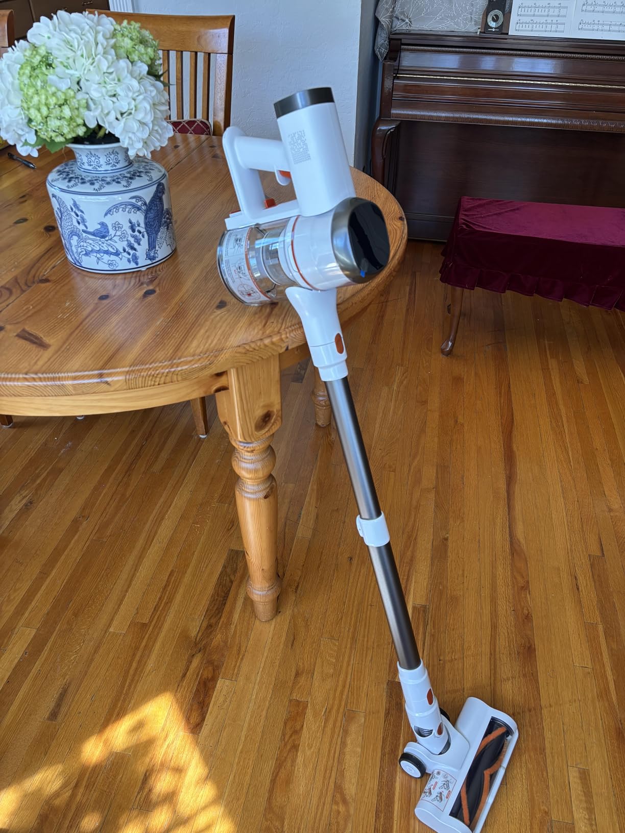 Tikom V500 Cordless Vacuum Cleaner for Home, 40000Pa/450W Stick Vacuum with LED Touch Screen, Charging Wall Dock, Anti-Tangle, Lightweight Handheld Vacuum for Pet Hair, Hard Floor, Carpet customer photo 2