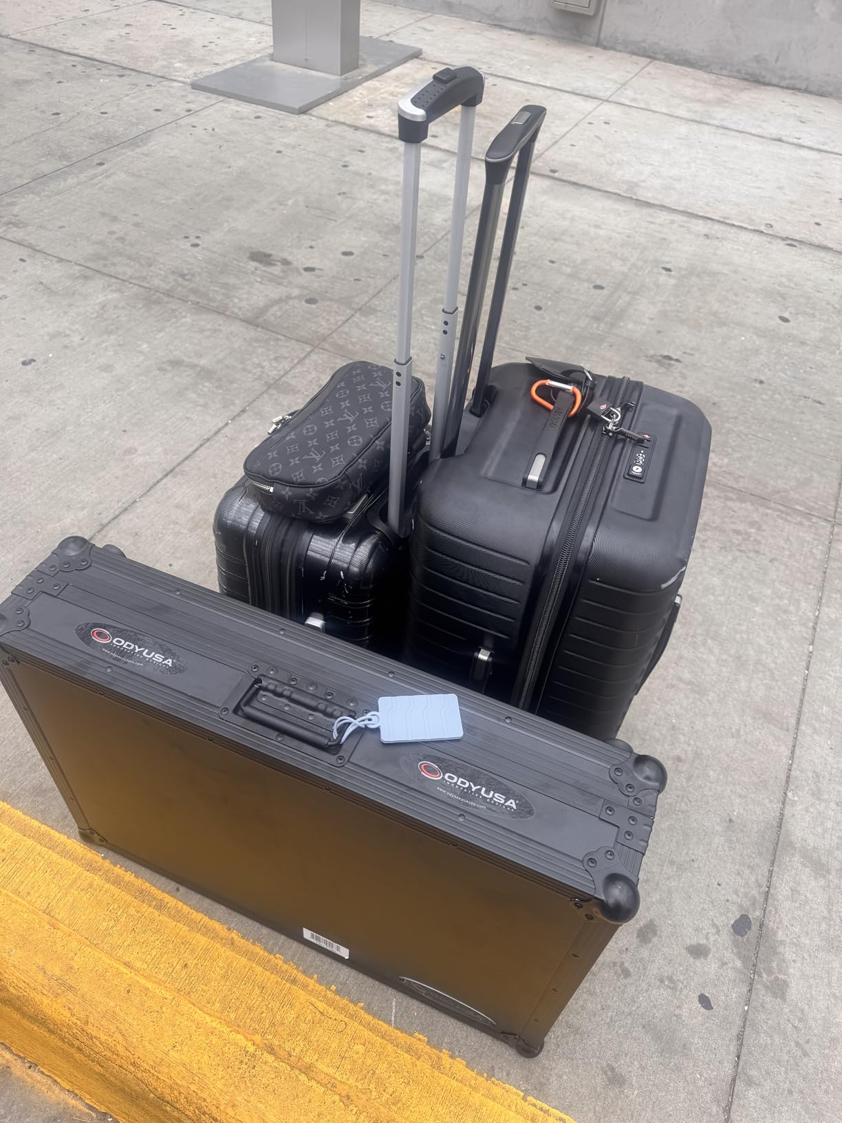 Odyssey FZFLX10BL Black Label Pioneer DJ DDJ-FLX10 Flight Case customer photo 2