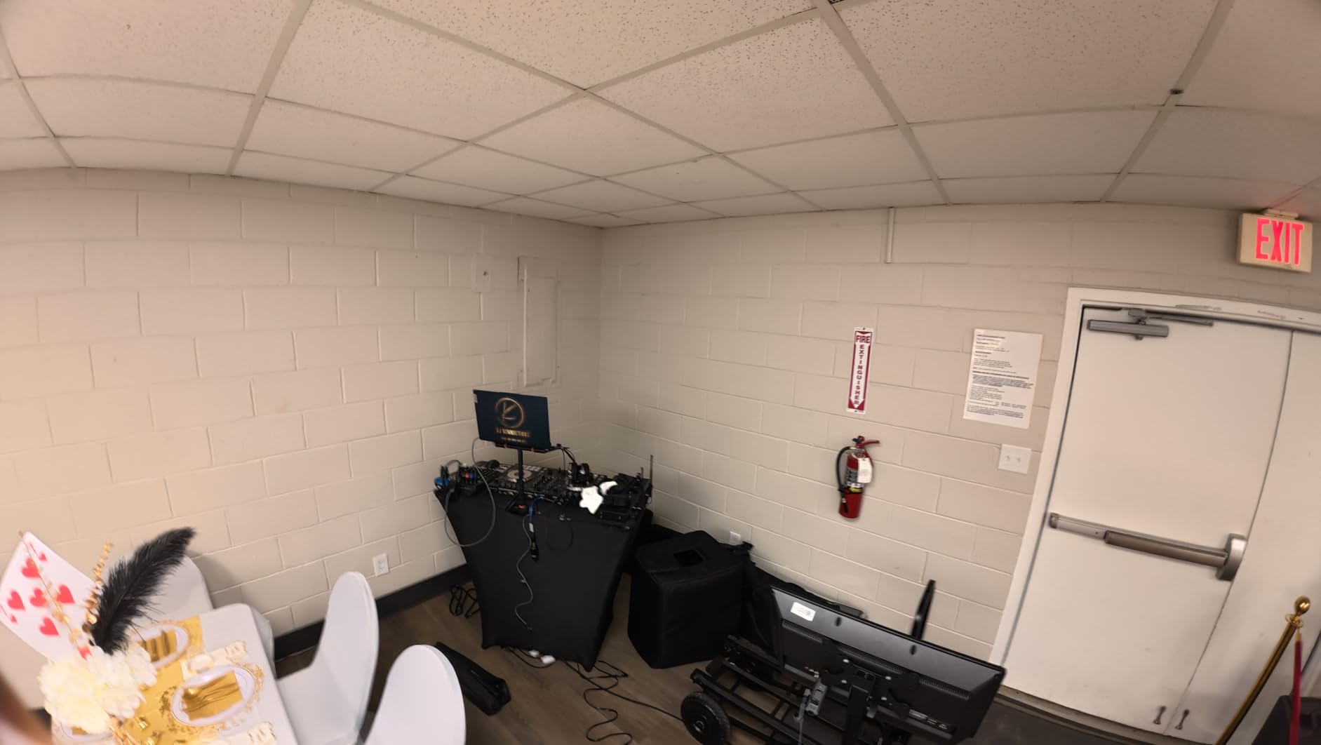 Wireless HDMI PRO- Transmitter and Four Receiver, Portable Multi-TVs Extender Kit, Plug and Play, Heat-Control, 5.8G/2.4G @60Hz 165FT/50M, Stream Video Wirelessly from Laptop to Multiple HDTVs/Monitor customer photo 2