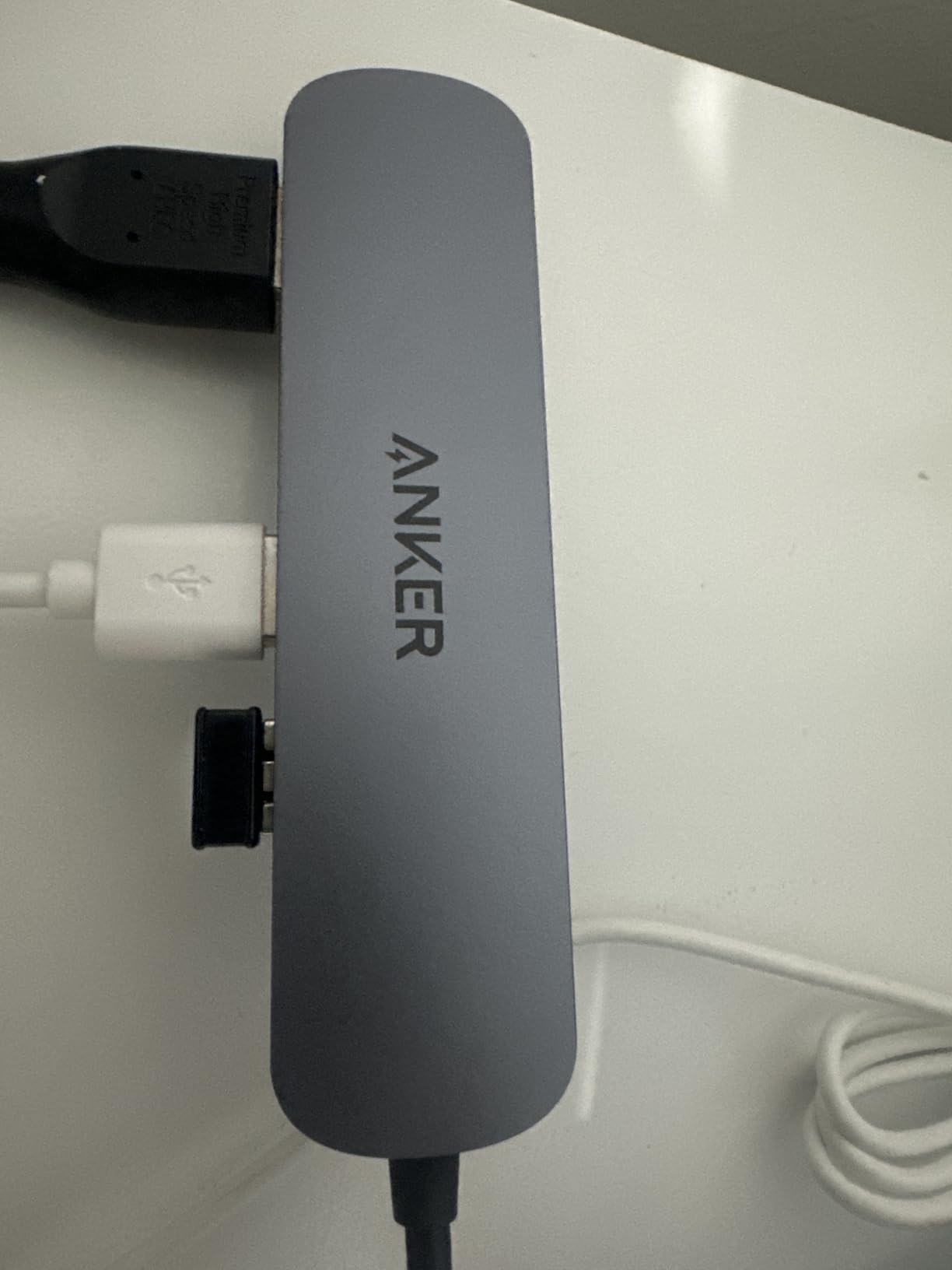 Anker USB C Hub, 5-in-1 USB Hub for Laptops, 4K HDMI USB-C Multiport Adapter with 90W Max Power Delivery, 3 USB A Data Ports USB C Dongle, Compact for MacBook, Dell, and More (Charger Not Included) customer photo 2