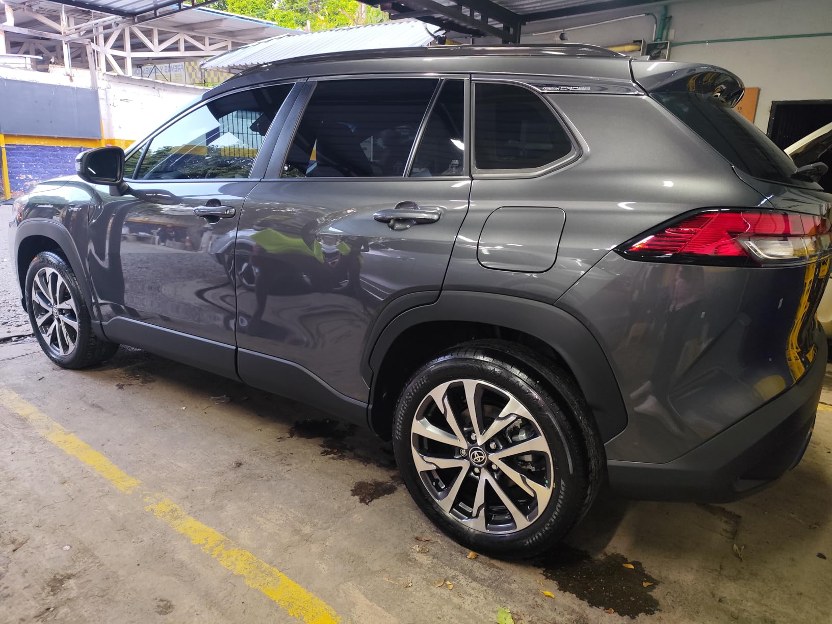 Meguiar's Ultimate Ceramic Coating Kit - Premium Kit for Cars Delivers Ultra-Durable Ceramic Protection with High Water Beading Action, Increased Gloss and Slickness, and Premium Microfiber Towels customer photo 1