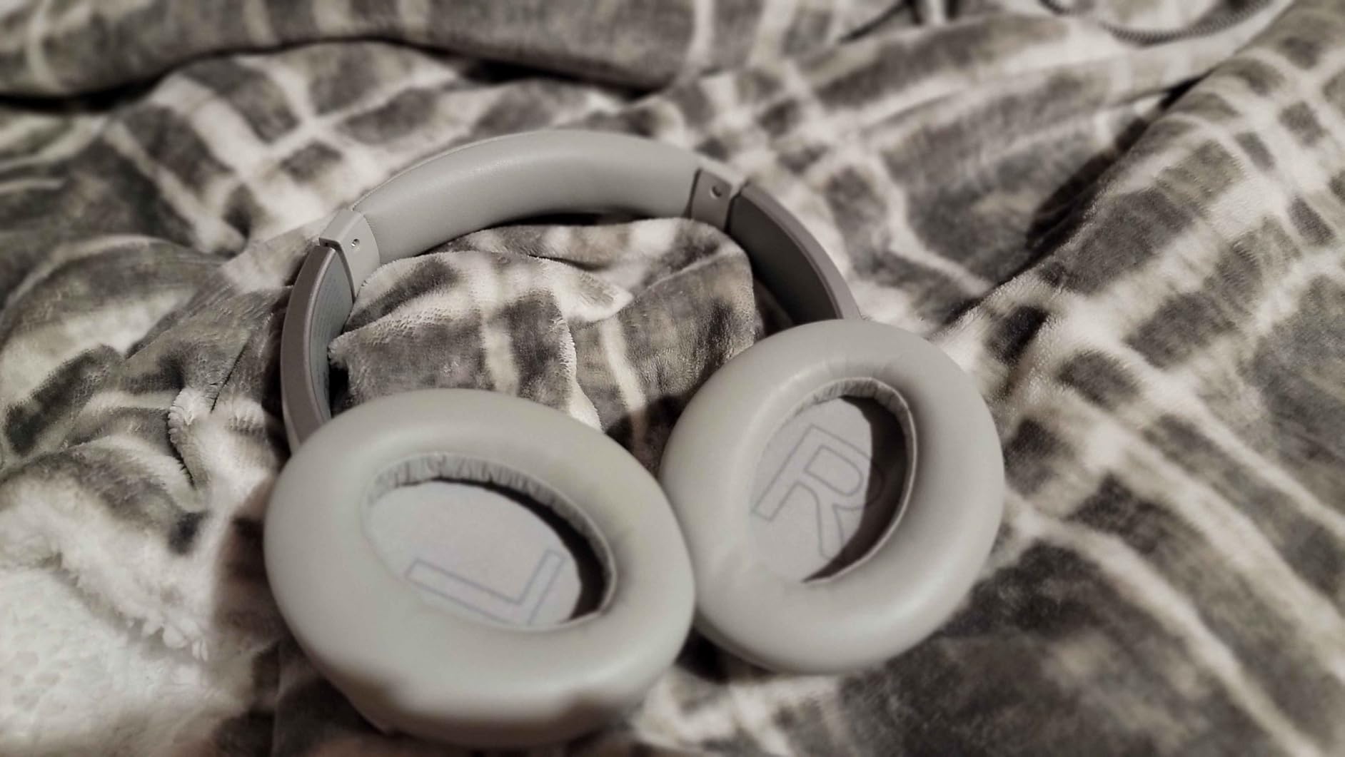 Soundcore Anker Life Q20 Hybrid Active Noise Cancelling Headphones, Wireless Over Ear Bluetooth Headphones, 60H Playtime, Hi-Res Audio, Deep Bass, USB-C Charging customer photo 1