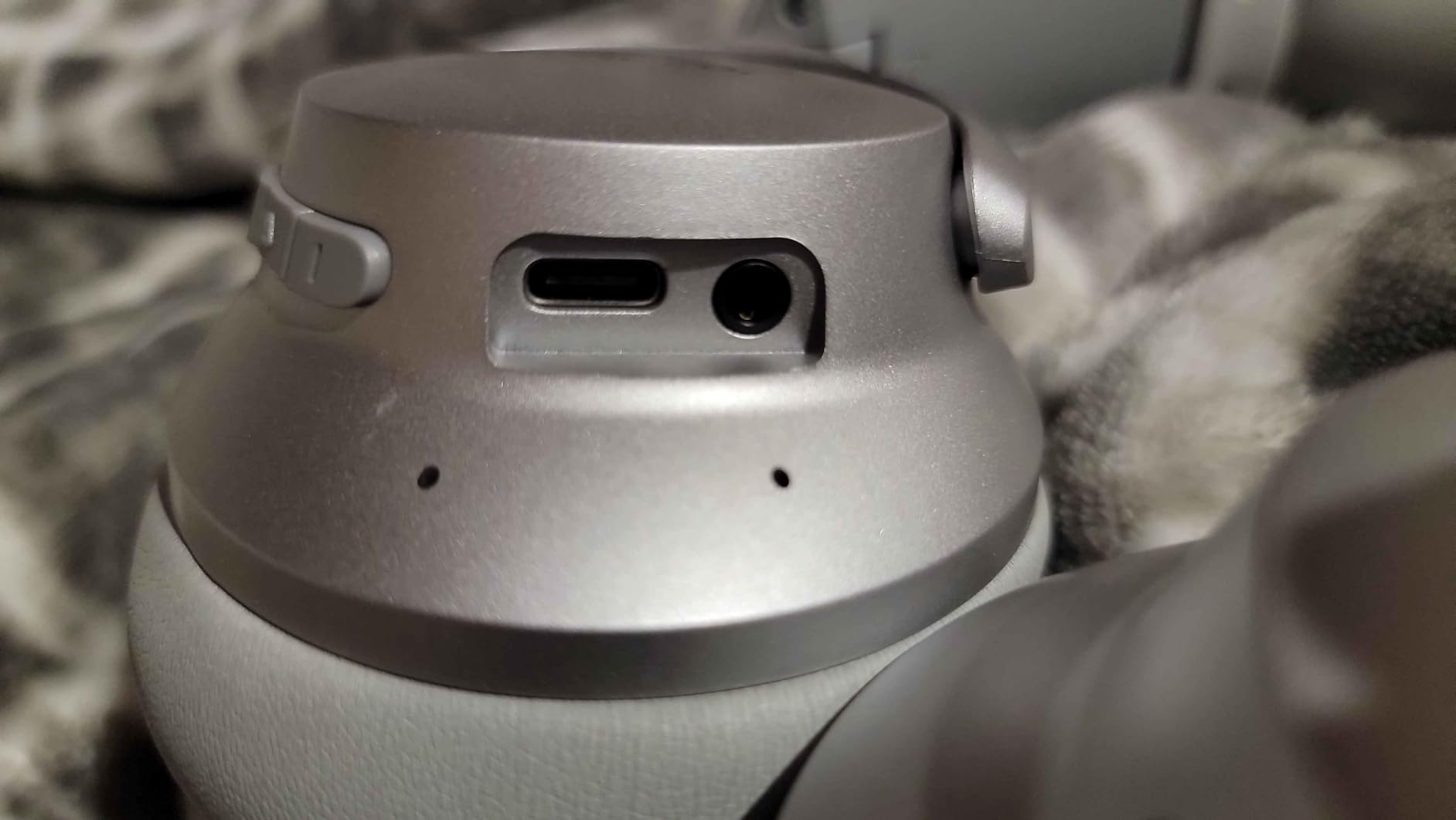 Soundcore Anker Life Q20 Hybrid Active Noise Cancelling Headphones, Wireless Over Ear Bluetooth Headphones, 60H Playtime, Hi-Res Audio, Deep Bass, USB-C Charging customer photo 2