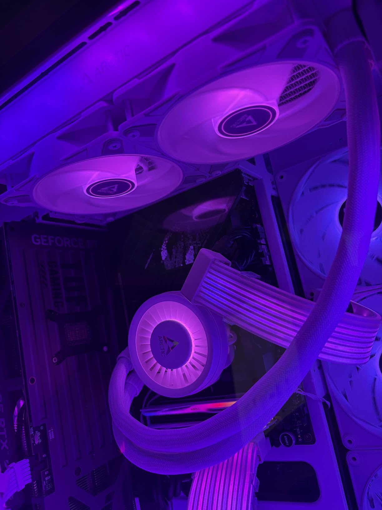 ARCTIC Liquid Freezer III Pro 240 A-RGB - 240 mm AIO CPU Cooler, Water Cooling, 38 mm Radiator, PWM Pump, VRM Fan, for AMD AM5/AM4, Intel LGA1851/1700 Contact Frame - Black customer photo 2