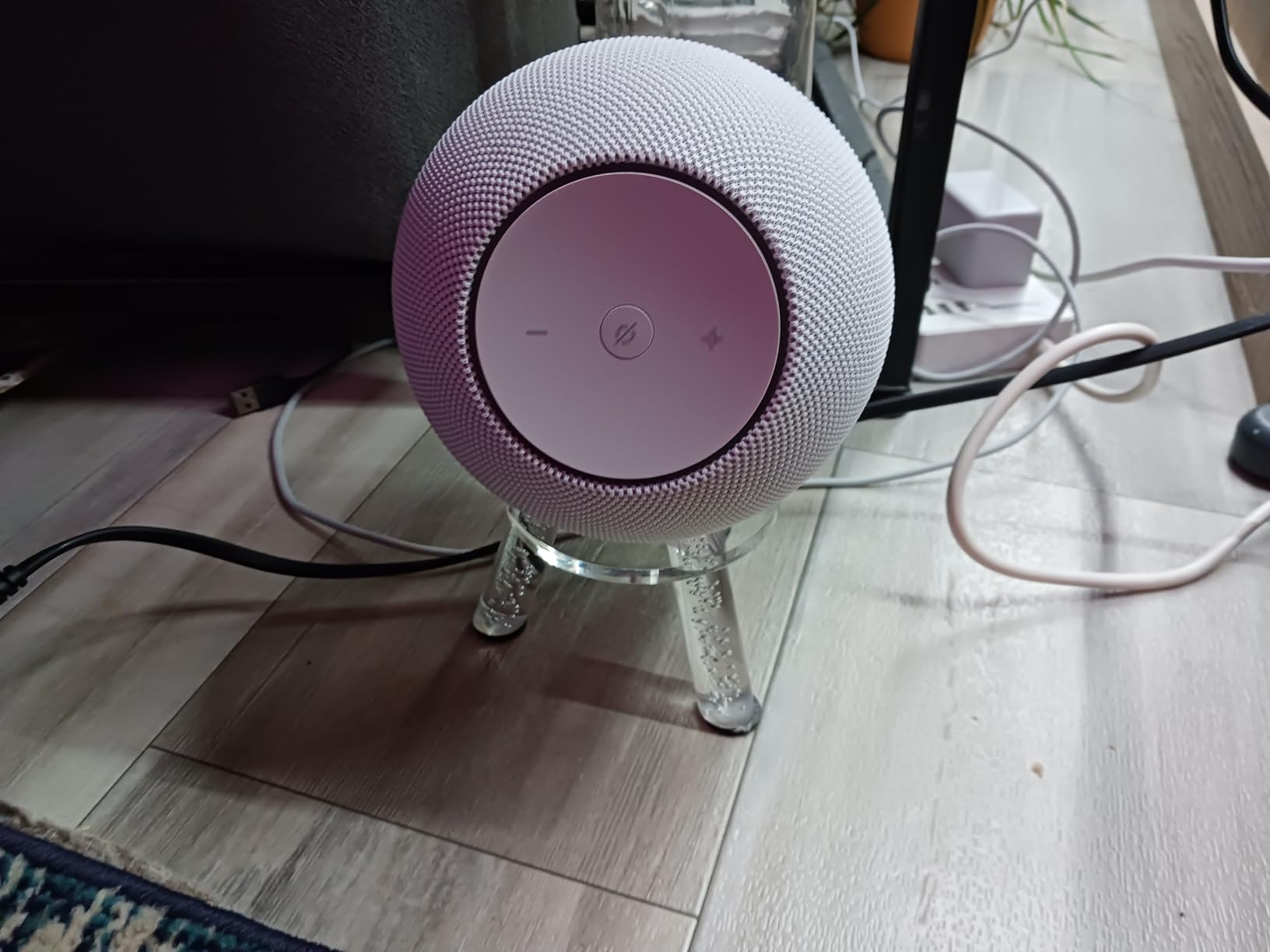 Amazon Echo Studio (newest model), compact design, immersive spatial audio and Dolby Atmos, Designed for Alexa+, Graphite customer photo 2