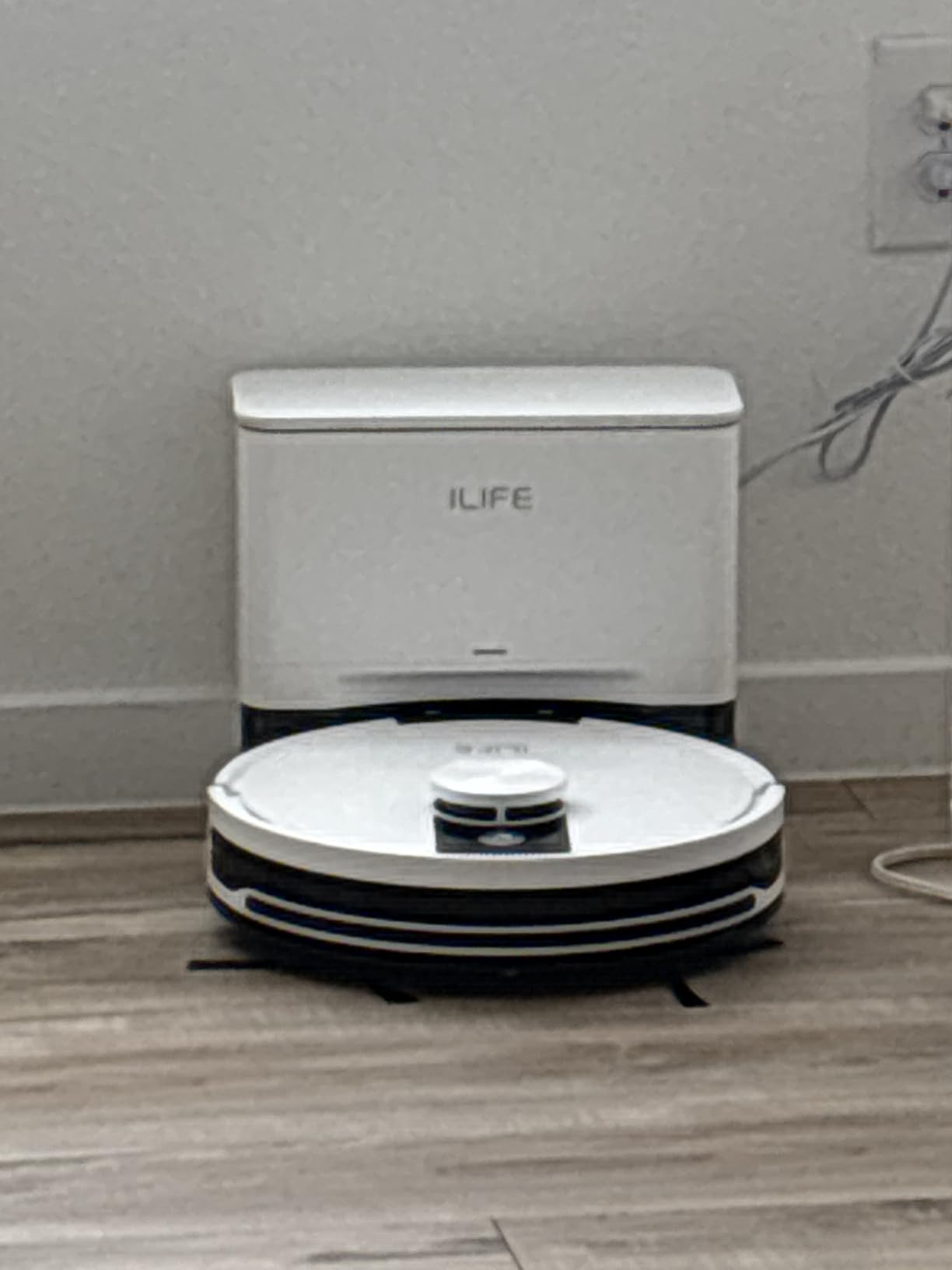 ILIFE A12 Pro Robot Vacuum and Mop Combo, Self Emptying Station for 60 Days, LiDAR Navigation, Home Mapping, No-Go Zones, 2.4G WiFi/App/Alexa/Remote Control, for Hard Floors, 110V customer photo 2