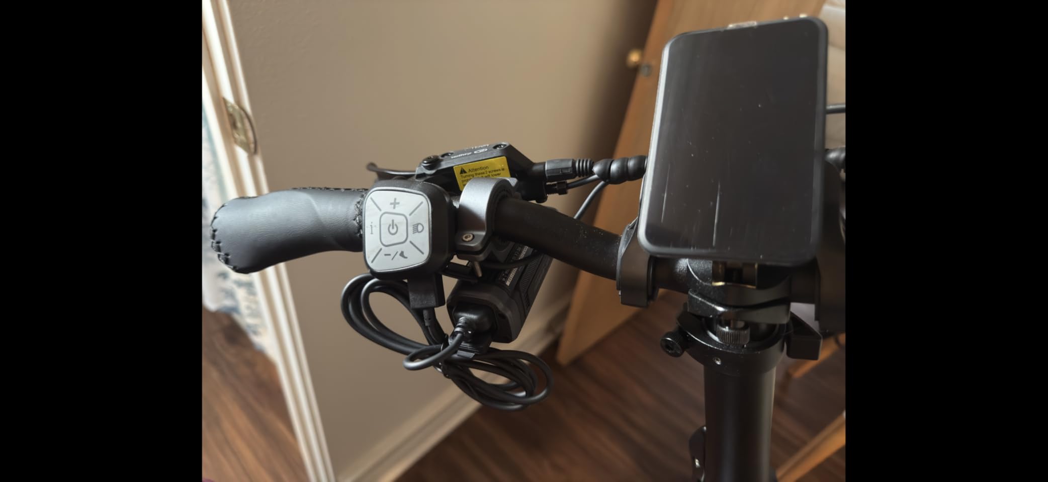 AKEEYO-710Pro EIS Motorcycle Camera, 4K28FPS 20MP WiFi Dash Cam, IP66 Ultra HD Waterproof Motorcycle Helmet Camera, 142° Wide Angle View Night Vision with 64GB Card, G-Sensor, Parking Mode customer photo 2