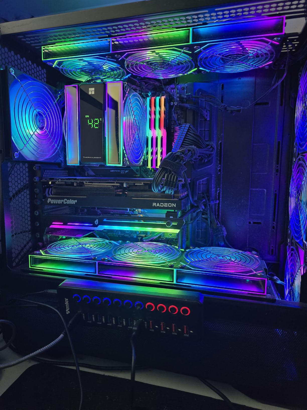 PowerColor Twin Fan AMD Radeon RX 7800 XT 16GB GDDR6 customer photo 2