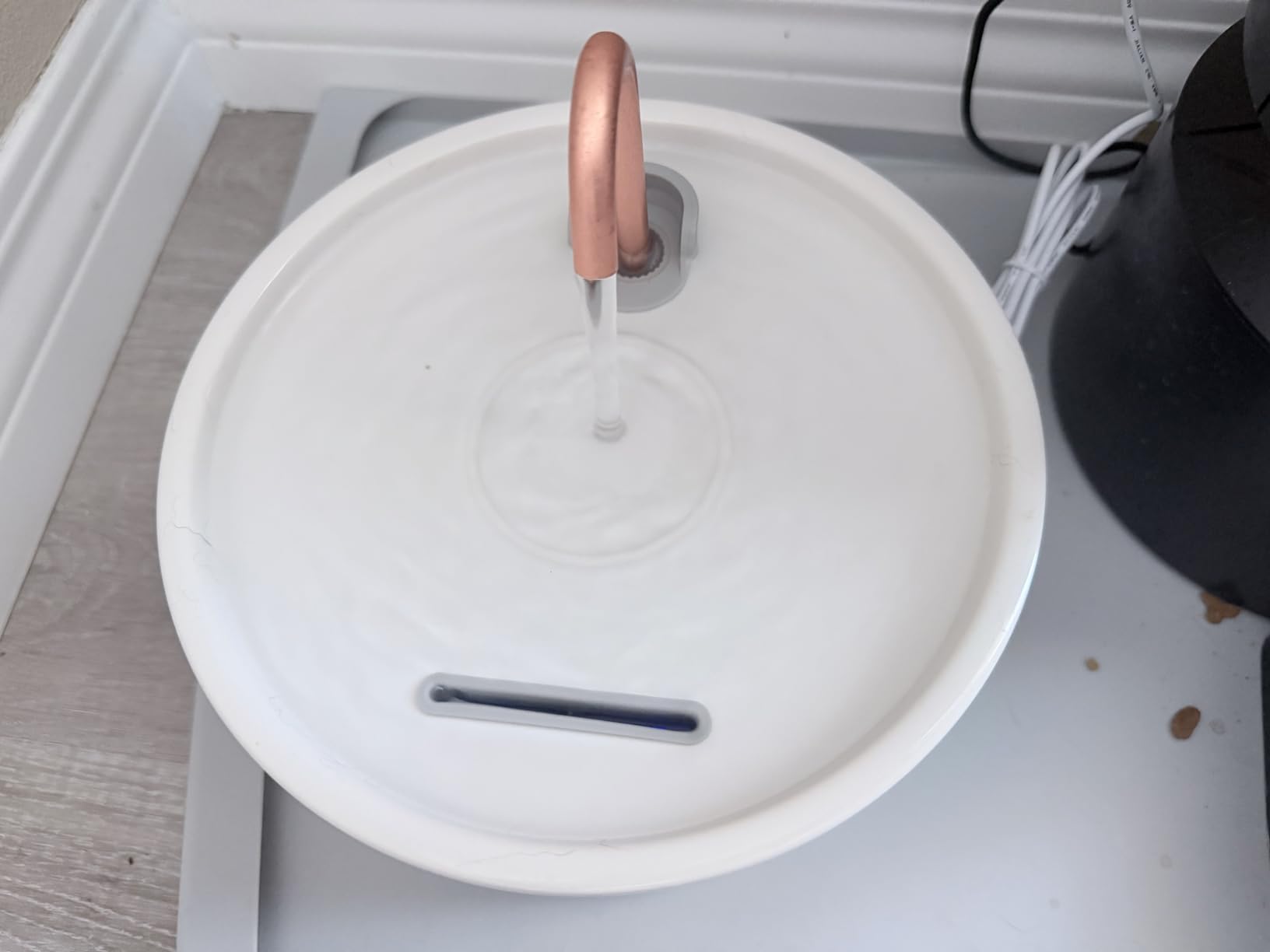 Ceramic Cat Water Fountain - 2.1L/71oz - All-Ceramic Body & Pure Copper Water Spout - Non-Toxic - Automatic Pet Drinking Fountain Indoor with Ultra-Quiet Pump, and 3Pcs Filter & Sponge (White) customer photo 1