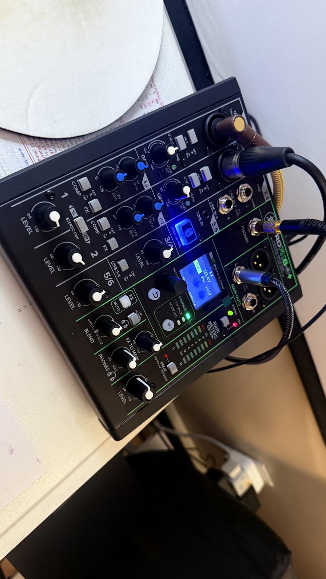 Mackie ProFX10 GO Battery-Powered 10-Channel Analog Audio Mixer With Bluetooth, USB-C Recording Modes, GigFX+ Effects, Onyx Preamps, EQ, Compression, Up to 8 Hours Battery Life customer photo 1