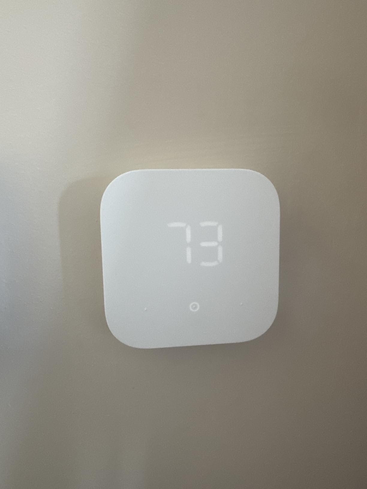 ecobee Smart Thermostat Essential - Energy Star Certified programmable Wi-Fi Thermostat - Works with Siri, Alexa, and Google Assistant customer photo 1