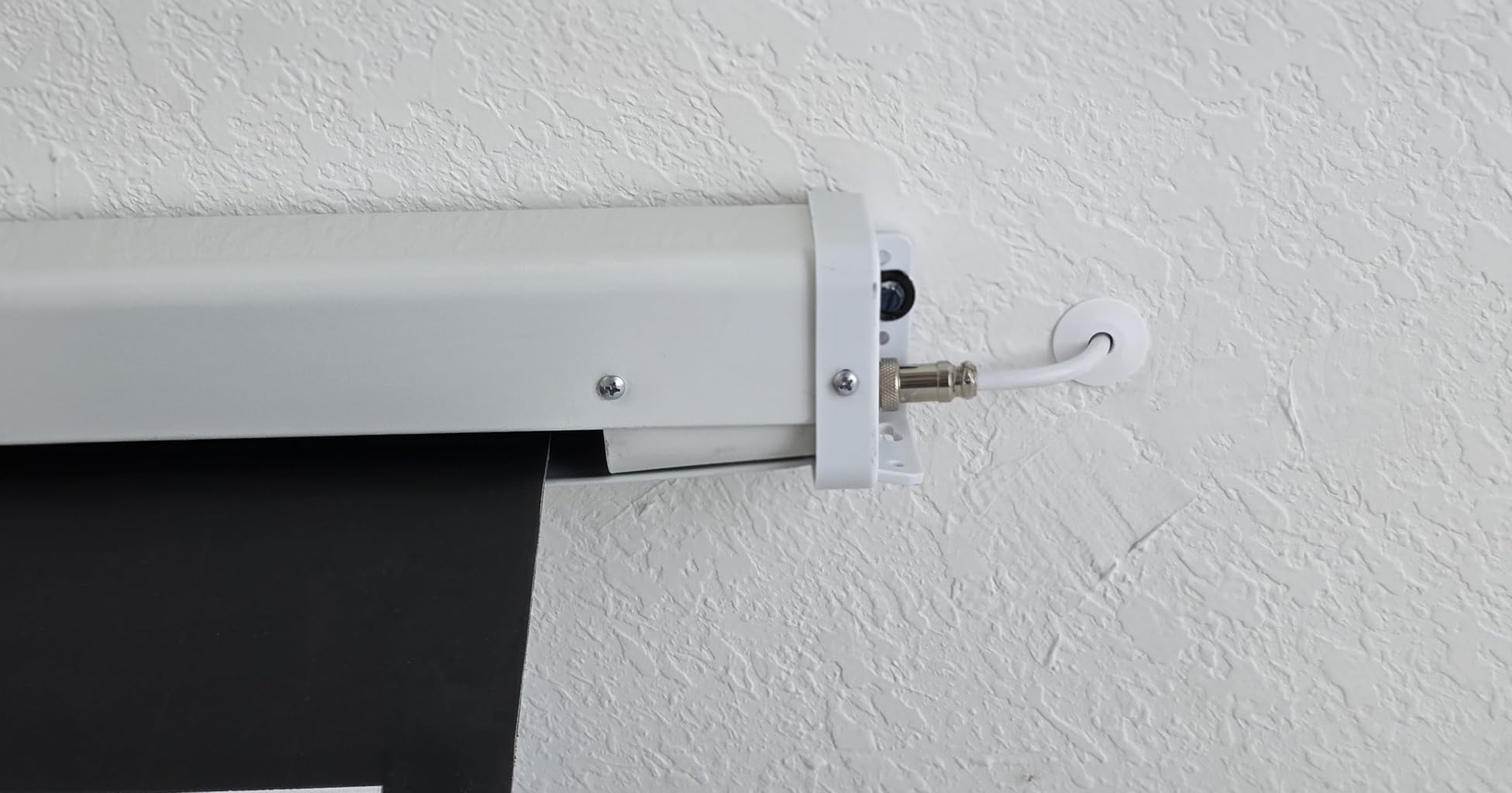 ALR Tensioned Motorized Projector Screen by SilverMagic - Tab Tensioned and Modern Design Gray Screen with White Aluminum case for Home Theater/Living Room/Patio/Office/Classroom - 120 inch 16:9 customer photo 1