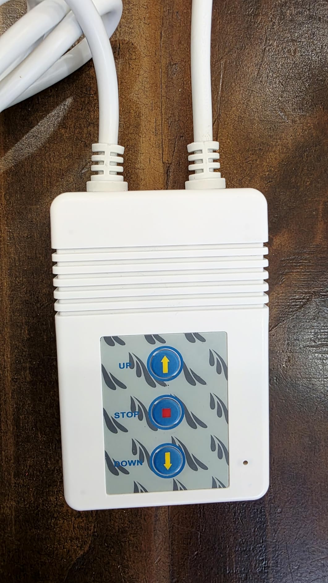 ALR Tensioned Motorized Projector Screen by SilverMagic - Tab Tensioned and Modern Design Gray Screen with White Aluminum case for Home Theater/Living Room/Patio/Office/Classroom - 120 inch 16:9 customer photo 2