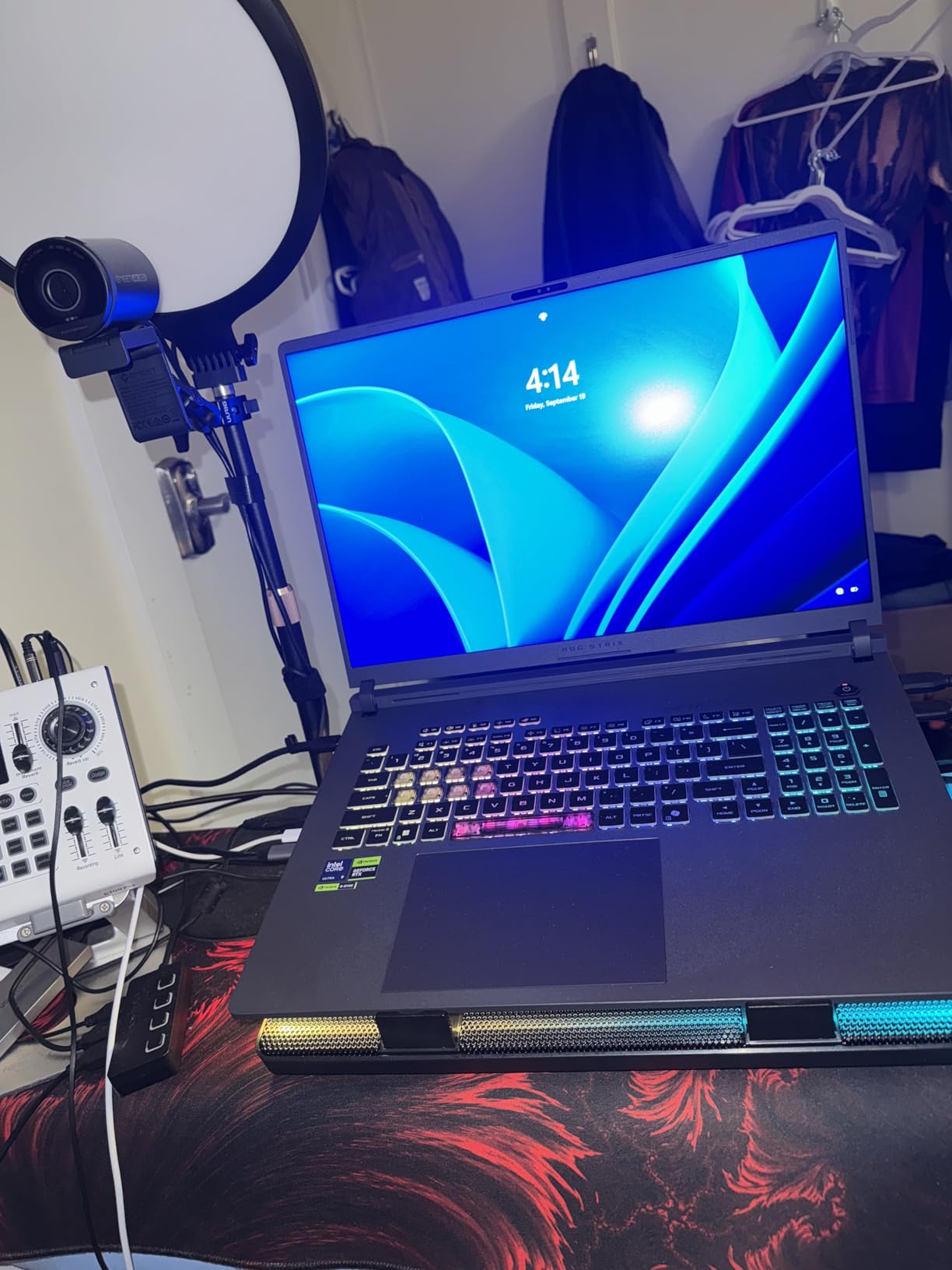 ASUS ROG Strix Scar 18 (2025) Gaming Laptop, 18
