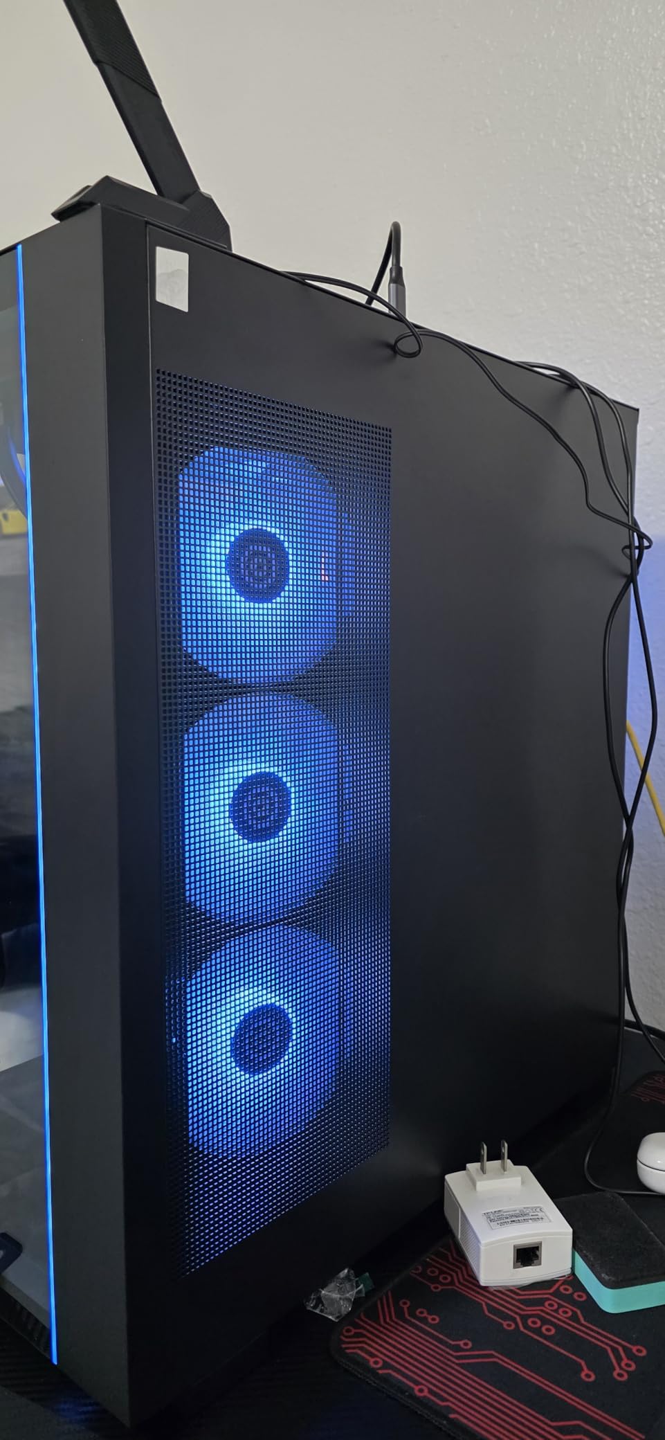 CYBERPOWERPC Gamer Supreme Gaming PC, AMD Ryzen 7 9800X3D 4.7GHz, GeForce RTX 5070 Ti 16GB, 32GB DDR5, 2TB PCIe 4.0 SSD, WiFi Ready & Windows 11 Home customer photo 2