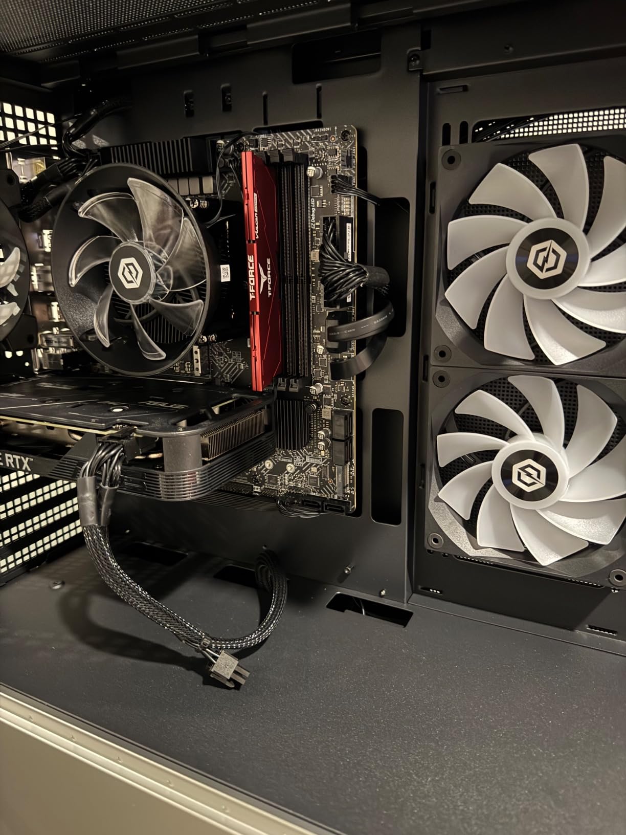CyberPowerPC Gamer Xtreme VR Gaming PC, Intel Core Ultra 5 225F 3.3GHz, GeForce RTX 5060 Ti 8GB, 16GB DDR5, 2TB PCIe 4.0 SSD, WiFi Ready & Windows 11 Home (GXiVR8060A35) customer photo 1