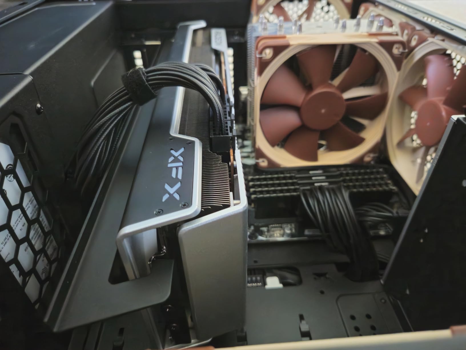 XFX Swift AMD Radeon RX 9070XT Triple Fan Gaming Edition with 16GB GDDR6 HDMI 3xDP, AMD RDNA 4 RX-97TSWF3BA customer photo 2