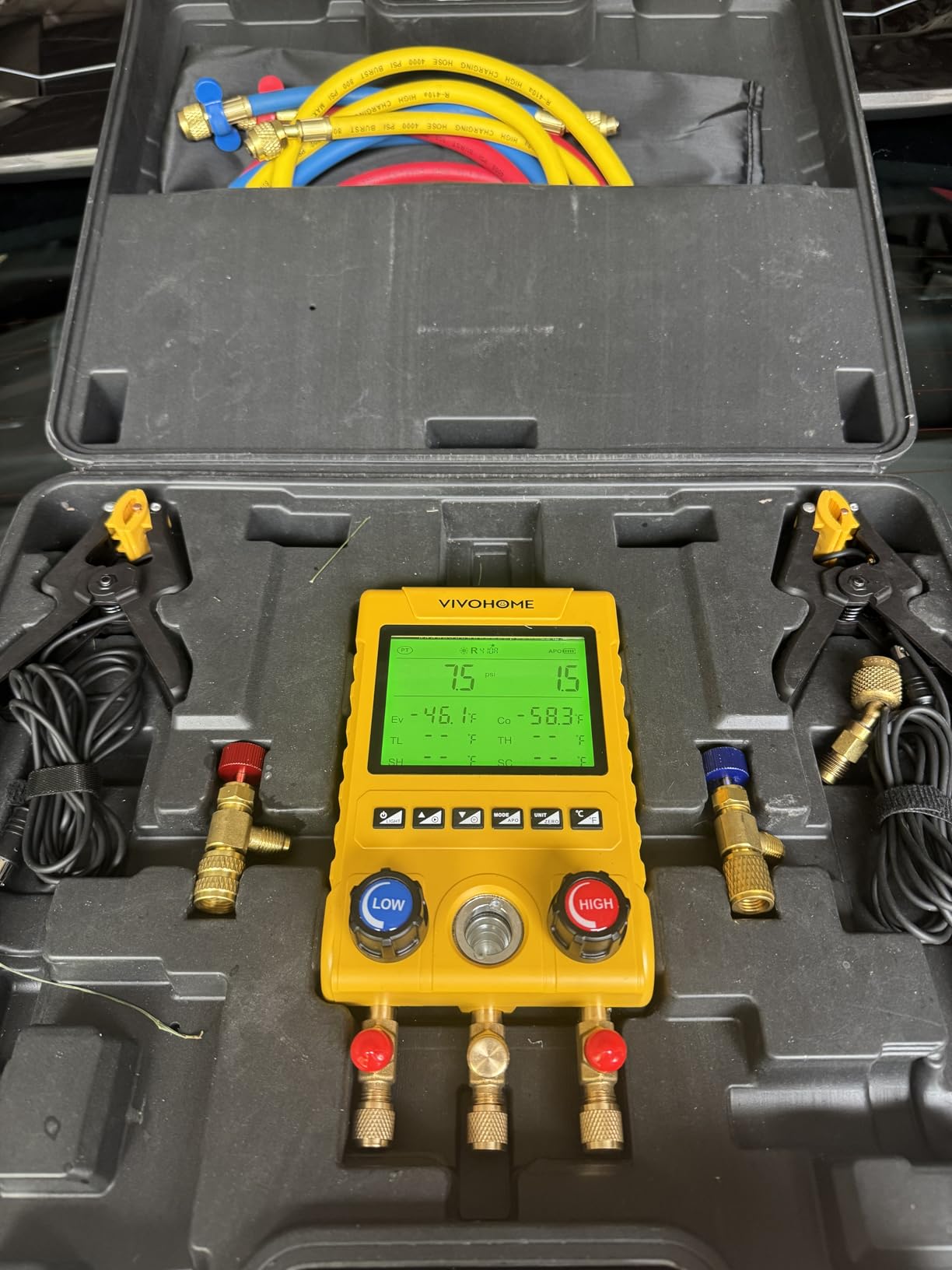 VIVOHOME Digital HVAC Manifold Gauge Set, Refrigeration AC Gauges with 2 Wired Temperature Clamp Probes and 3 Hoses, Pressure and Temp Test, for R134a R410a R32 R1234yf R454B Refrigerant Recharge Kit customer photo 1
