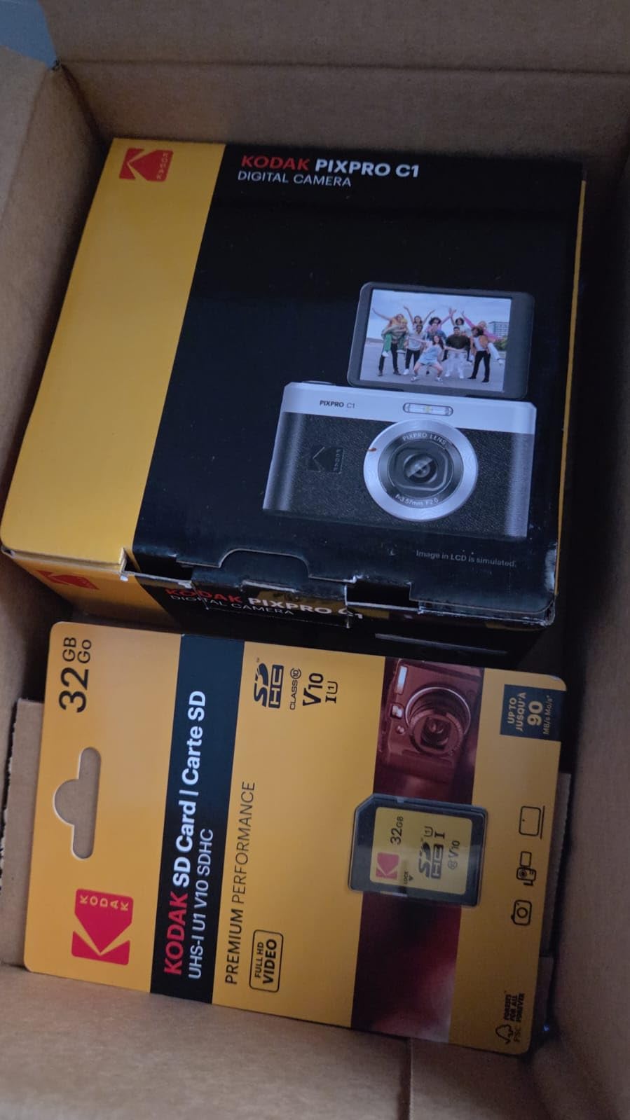 Kodak PIXPRO C1 Digital Camera with 13MP Sensor and 4X Optical Zoom - Compact Point and Shoot for Beginners with 180 Degree Flip Screen - 1080P HD Video for Travel and Vlogging - Black customer photo 1
