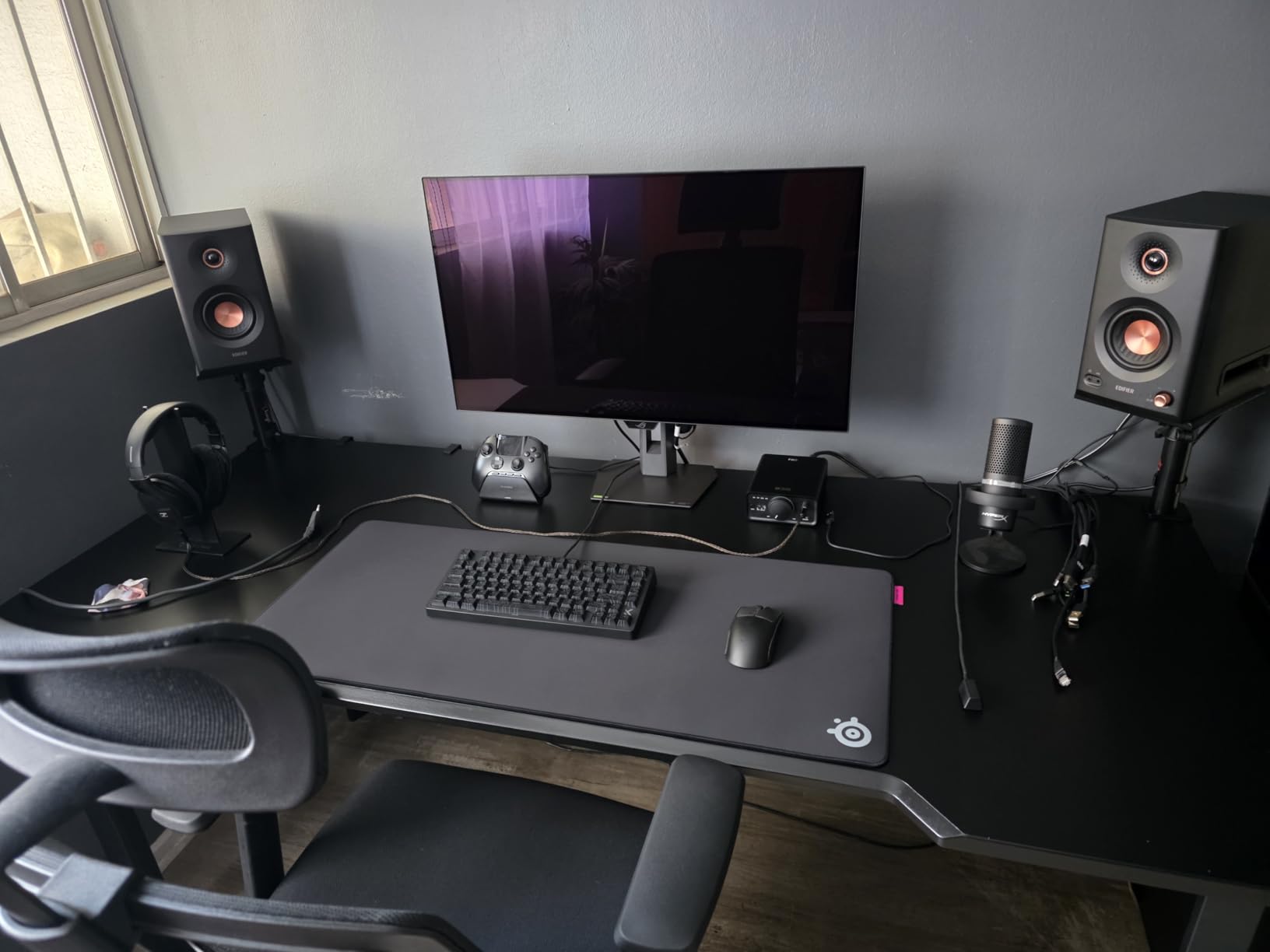 SteelSeries QcK L Performance Speed Gaming Mousepad - Extra Density for a Smooth Glide - Low-Profile Edge Stitching - Non-Slip Neoprene Rubber Base - 16.54 x 19.29 inch - FPS, MOBAs, RTS, MMO customer photo 1