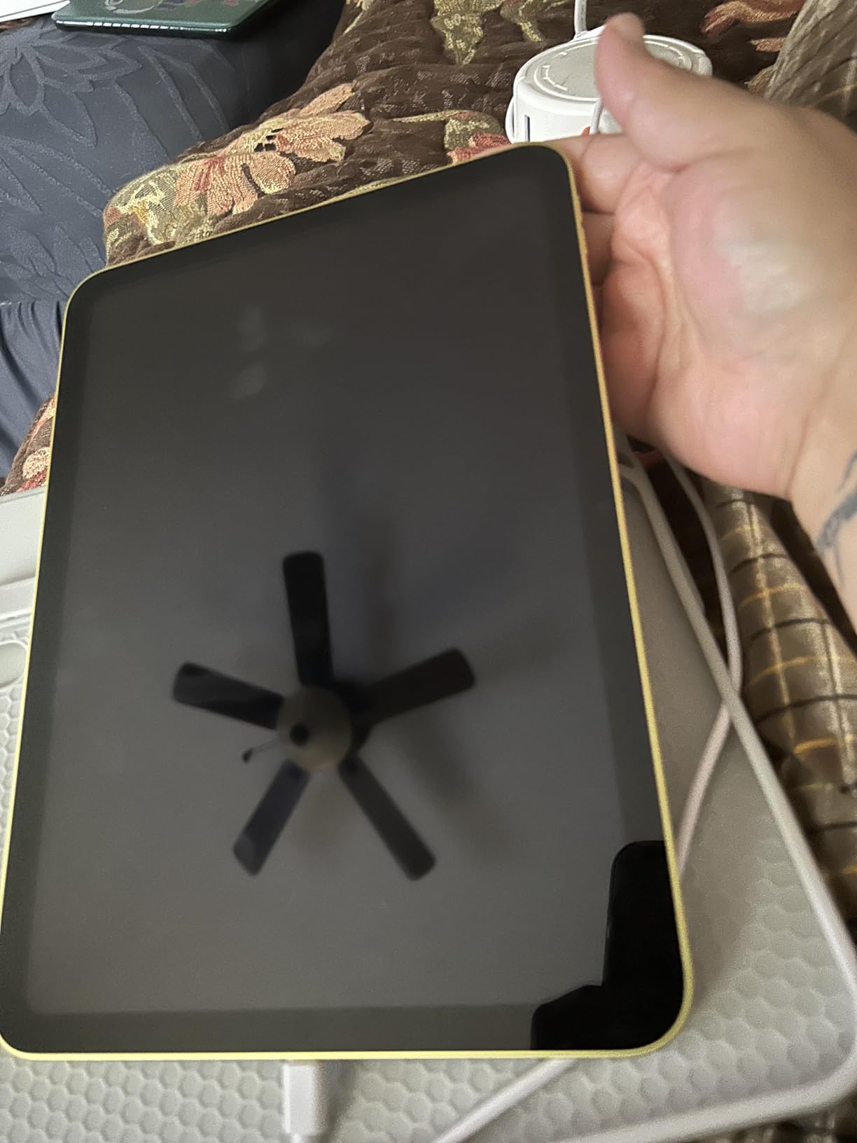 iPad 11-inch: A16 chip, 11-inch Model, Liquid Retina Display, 128GB, Wi-Fi 6, 12MP Front/12MP Back Camera, Touch ID, All-Day Battery Life - Blue customer photo 2