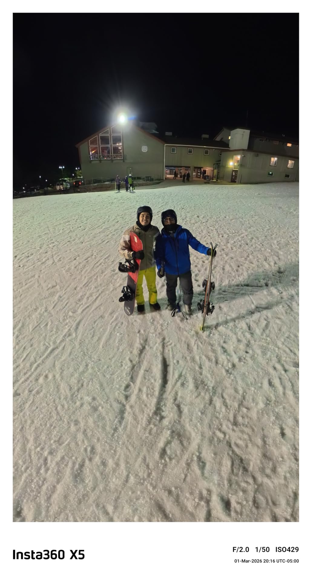 Insta360 X5 - Waterproof 8K 360° Action Camera, Leading Low Light, Invisible Selfie Stick Effect, Rugged and Replaceable Lens, 3-Hour Battery, Built-in Wind Guard, Stabilization, Triple AI Chip Design customer photo 2