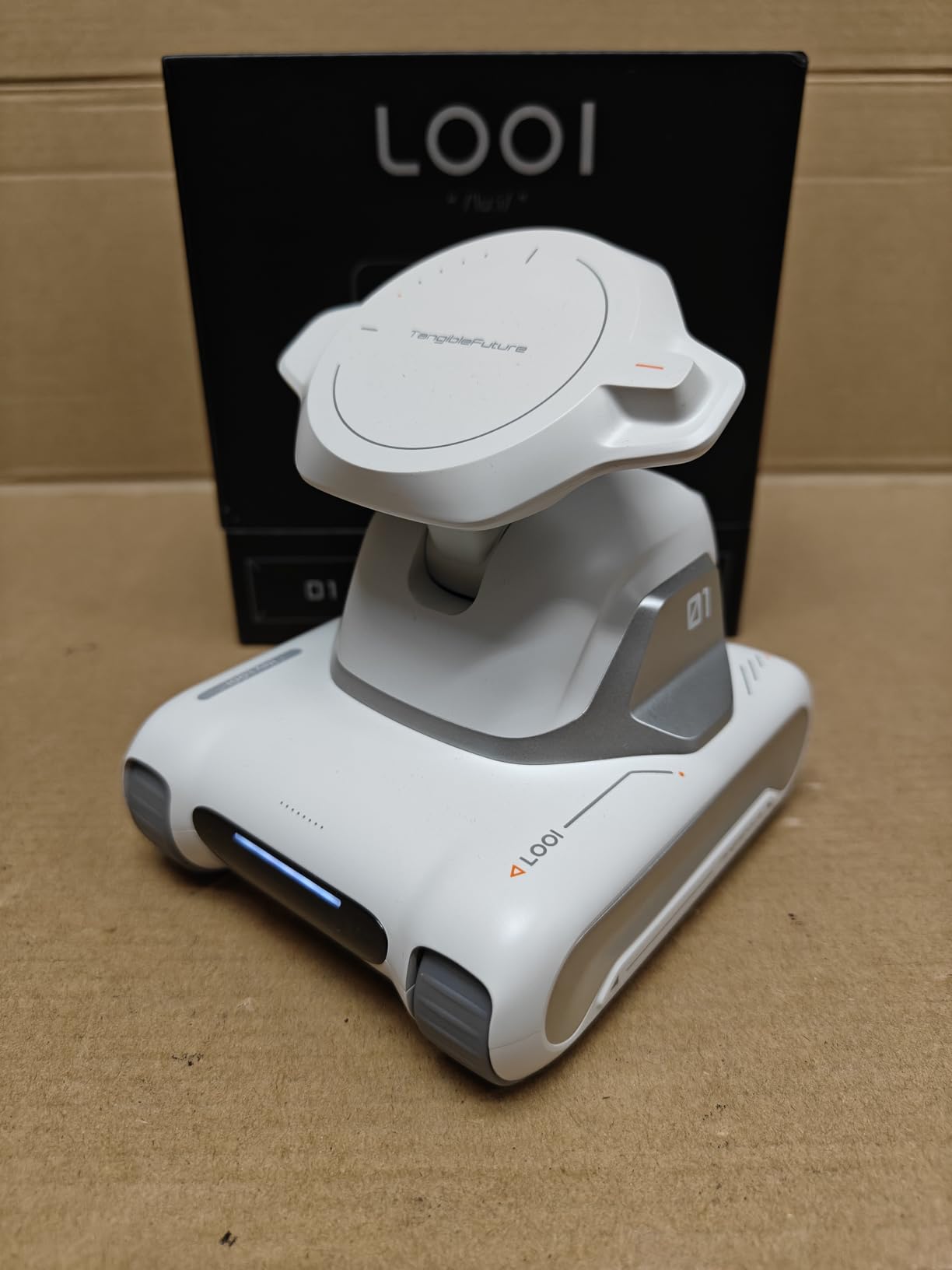 LOOI Robot-Space Black-AI Desktop Companion,ChatGPT&Gemini Voice Interaction,Visual Understanding,Personality&Memory,10W Wireless Charging,Tech&Gadget Gift,Electronic pets,Toy,Geek,Desktop Setup customer photo 1