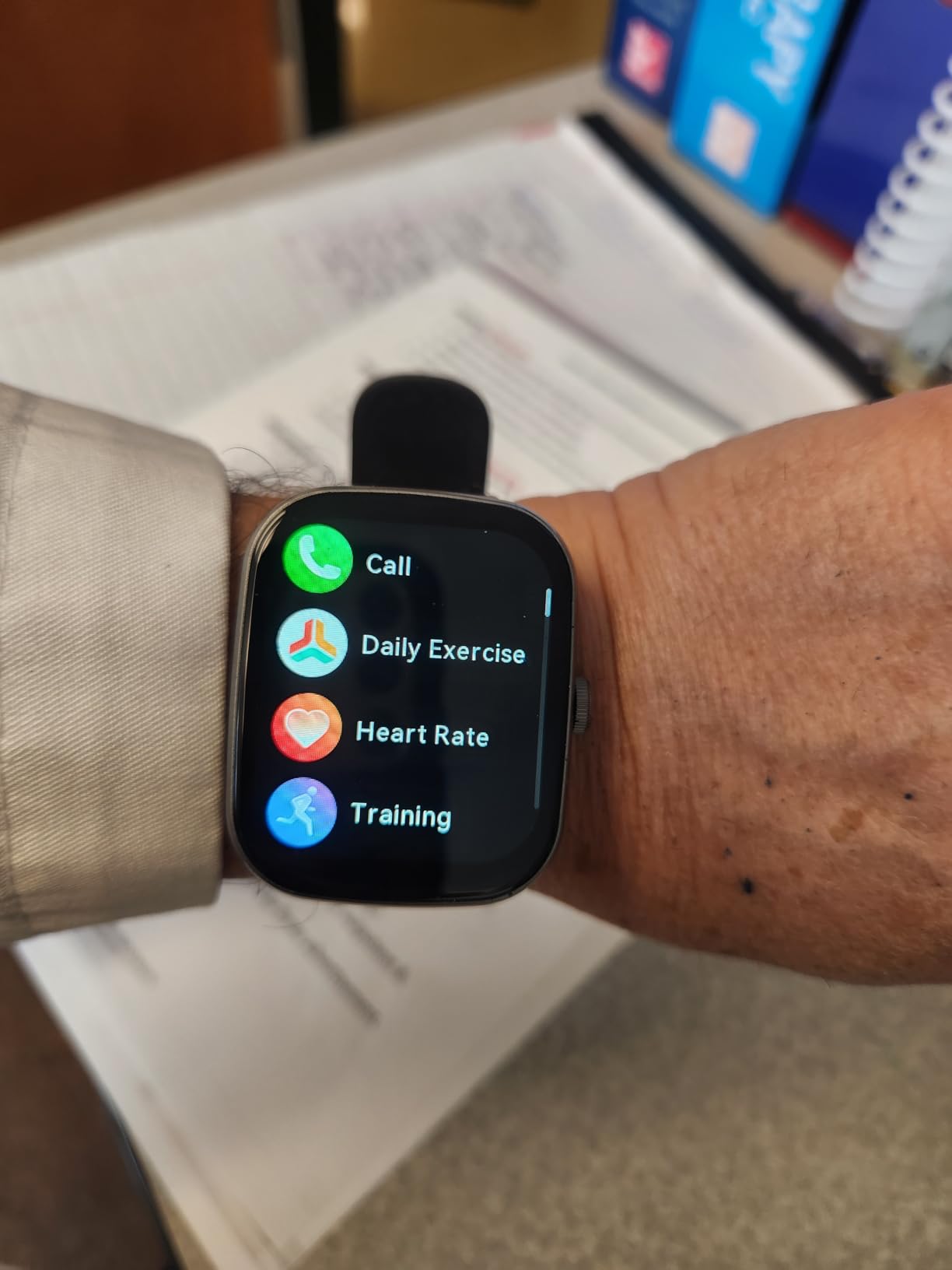 Smart Watch (Answer/Make Call), 1.96