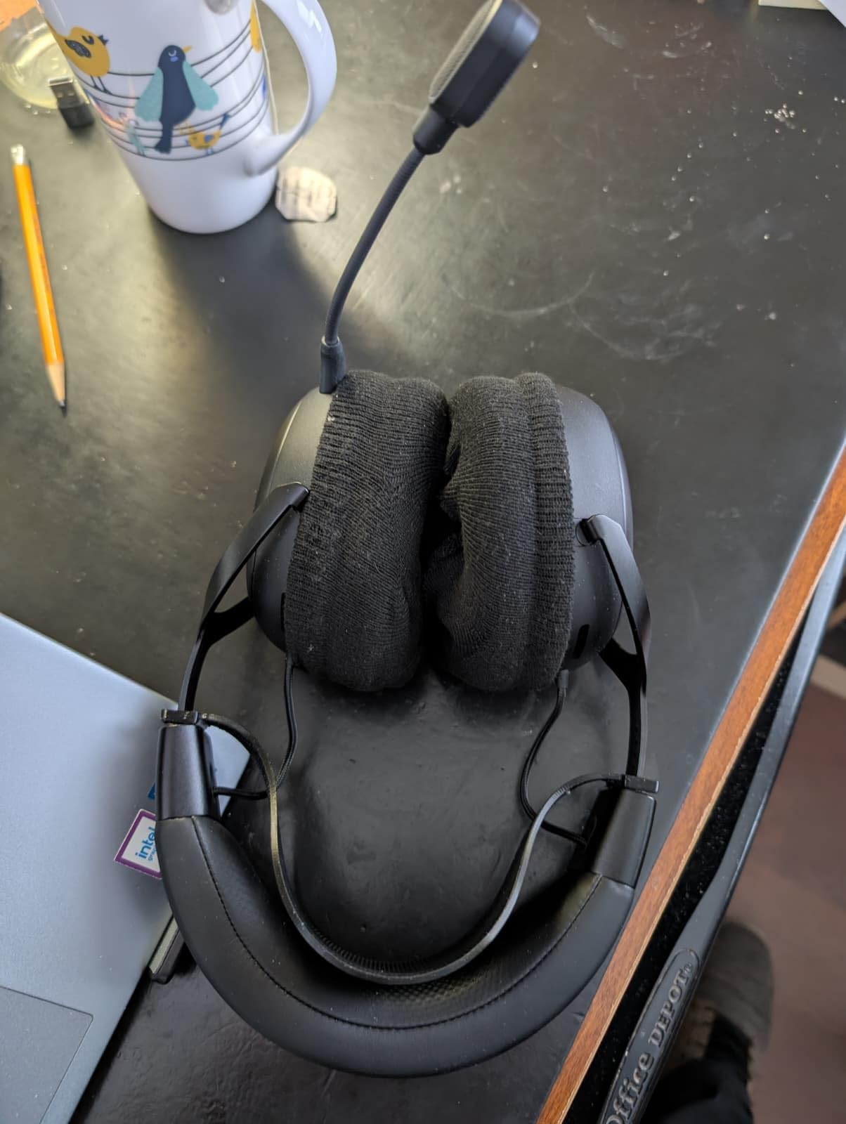 HyperX Cloud III S - Wireless Gaming Headset for Multi-Platform, 2.4GHz, Bluetooth, Battery Life up to 120 Hours 2.4GHz / 200 Hours Bluetooth, 53mm Angled Drivers, Detachable Mic - Black customer photo 1