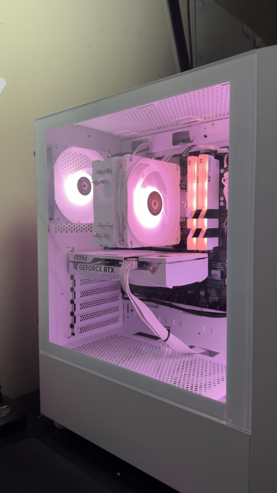 Thermaltake LCGS Quartz i1460 Gaming Desktop (Intel Core i5-14400F, ToughRam DDR4 3600Mhz 16GB RGB Memory, NVIDIA GeForce RTX 5060, 1TB NVMe M.2, WiFi, Windows 11) S2QT-B760-560-LCS customer photo 1