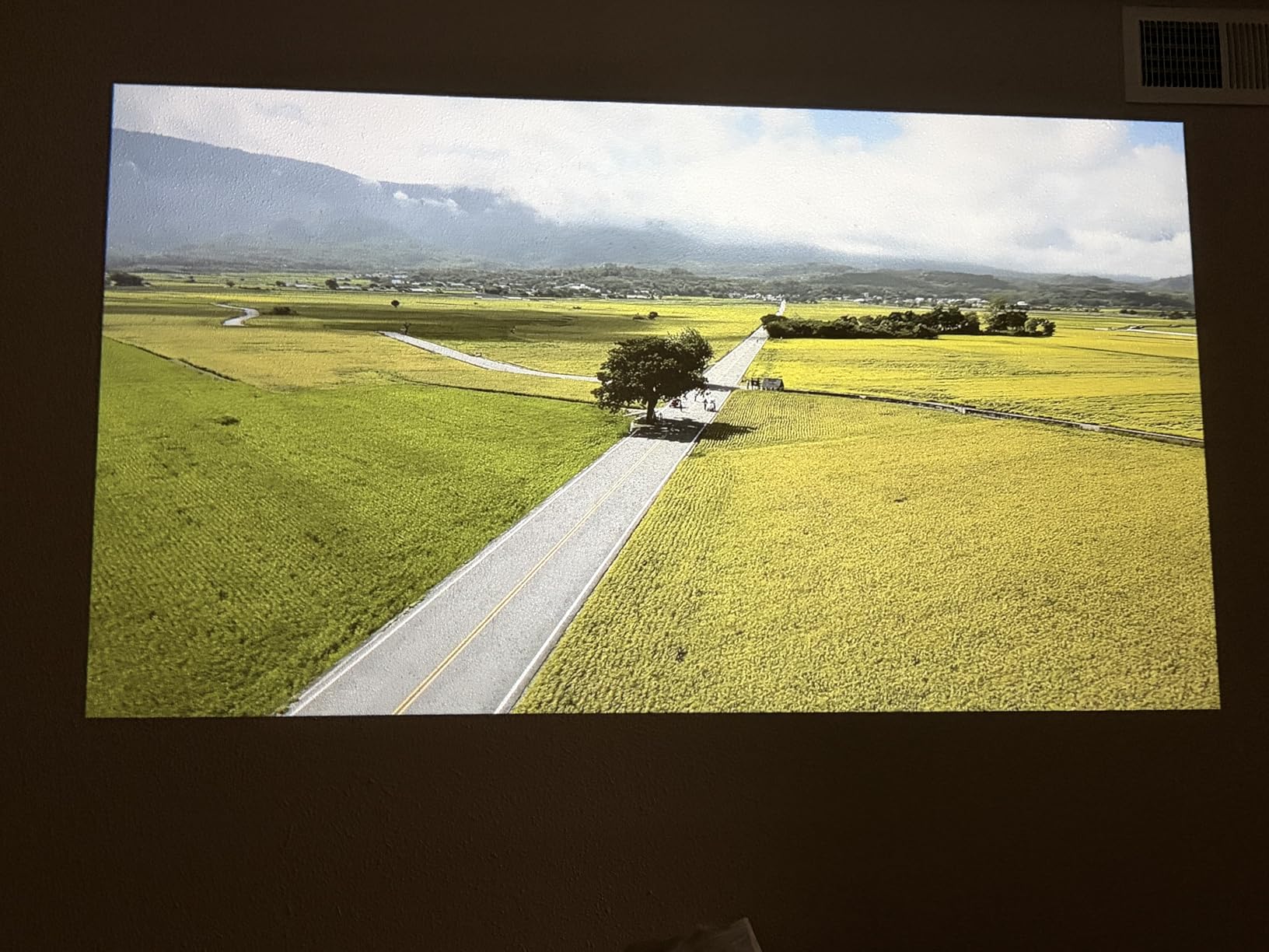 [2000 ANSI/Auto Focus & Keystone/Built-in APP] 4K Outdoor Projector with Wifi and Bluetooth, Smart Portable Projector with Built in Apps YouTube/PrimeVideo & Dolby, Home Theater Projector with HDR10+ customer photo 2