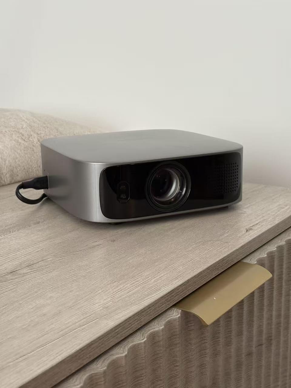 [Short Throw/Built in Apps] Projector 4K with WiFi and Bluetooth, 2000ANSI TOF Auto Focus Keystone Smart Projector for Dolby Audio Home Theater Movie, Kogata Outdoor Projector Portable Ceiling Gray customer photo 2